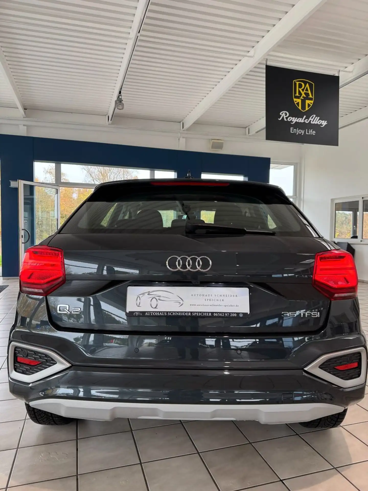 Audi - Q2