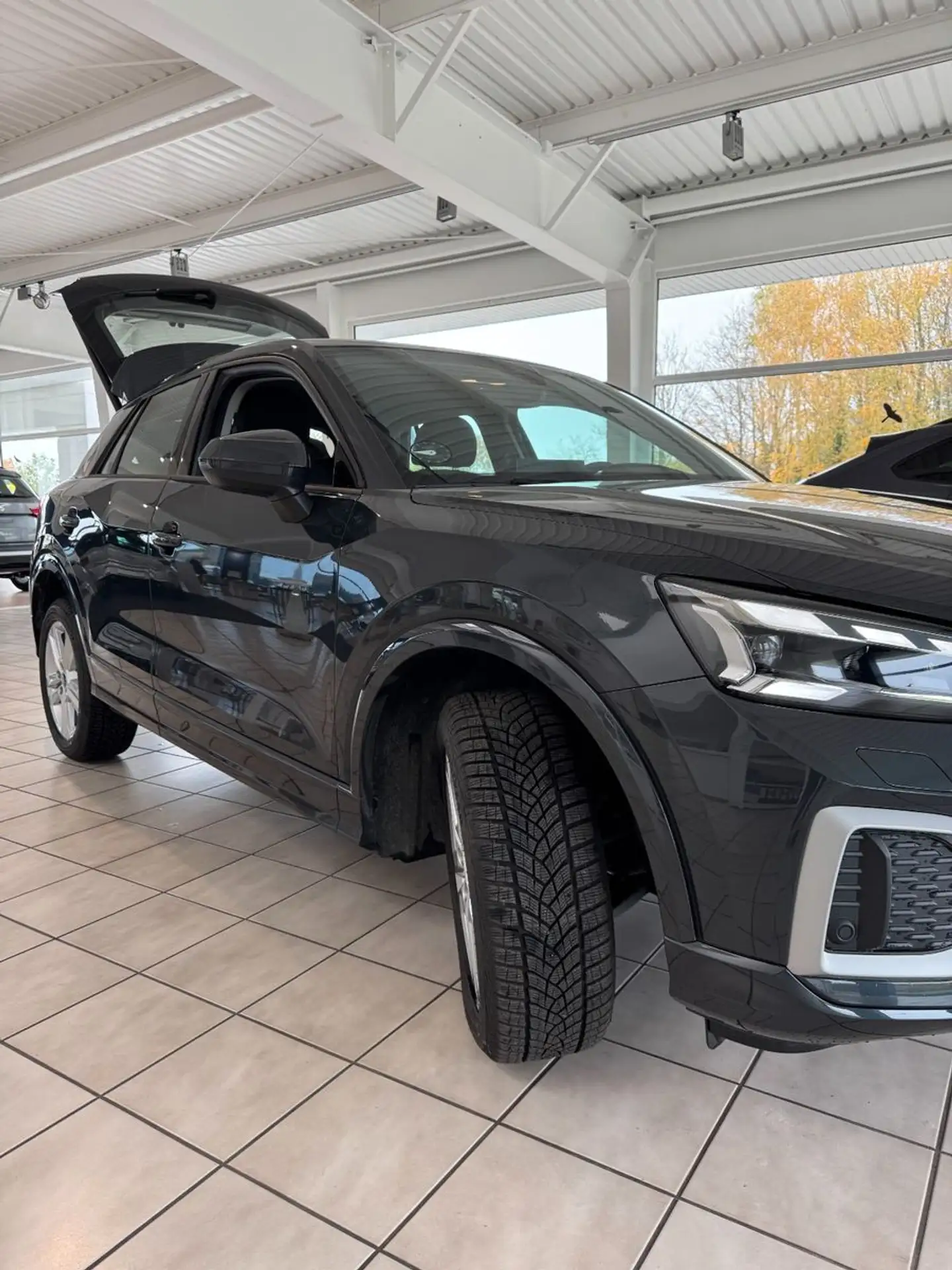 Audi - Q2