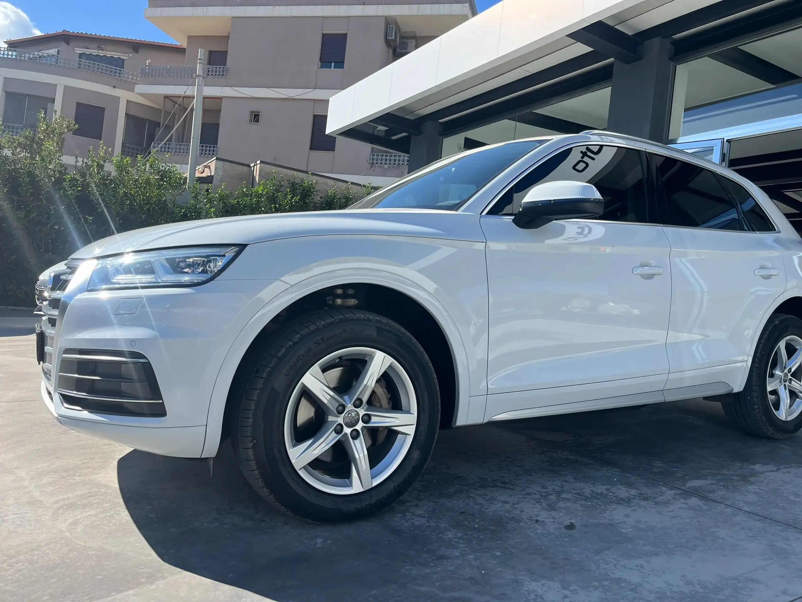 Audi - Q5