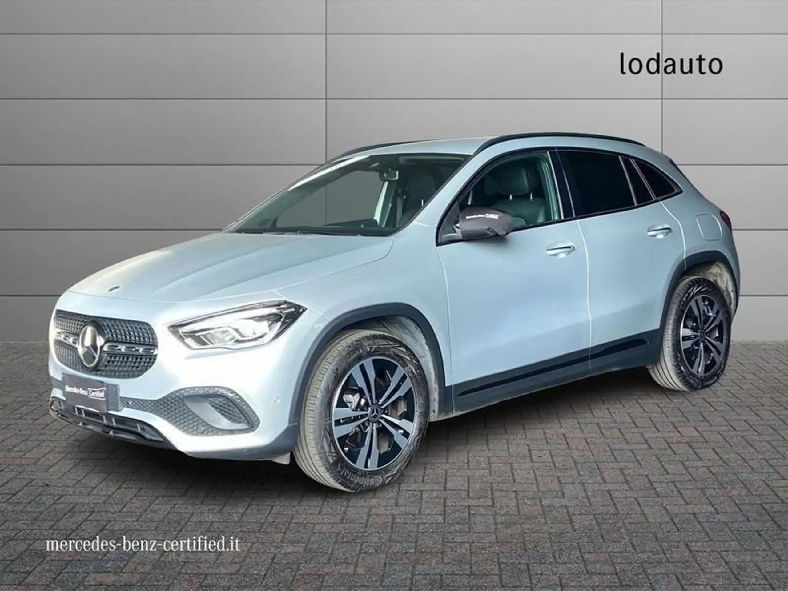 Mercedes-Benz - GLA 200