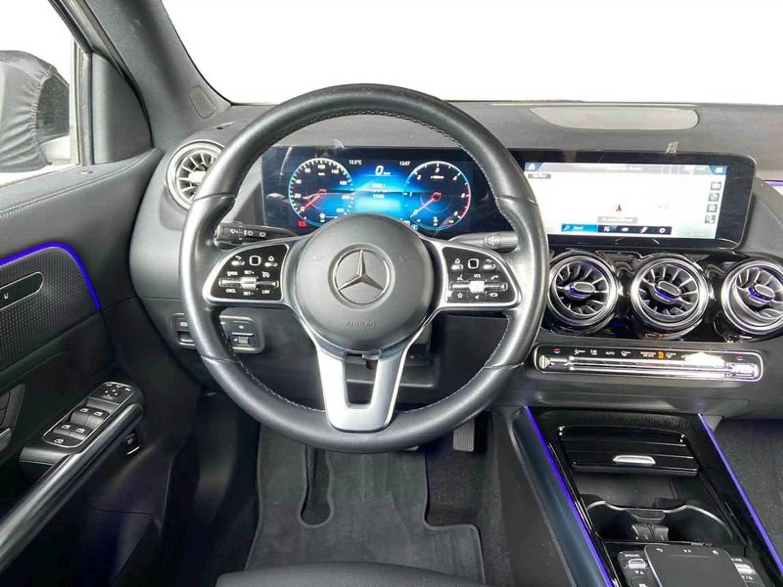 Mercedes-Benz - GLA 200