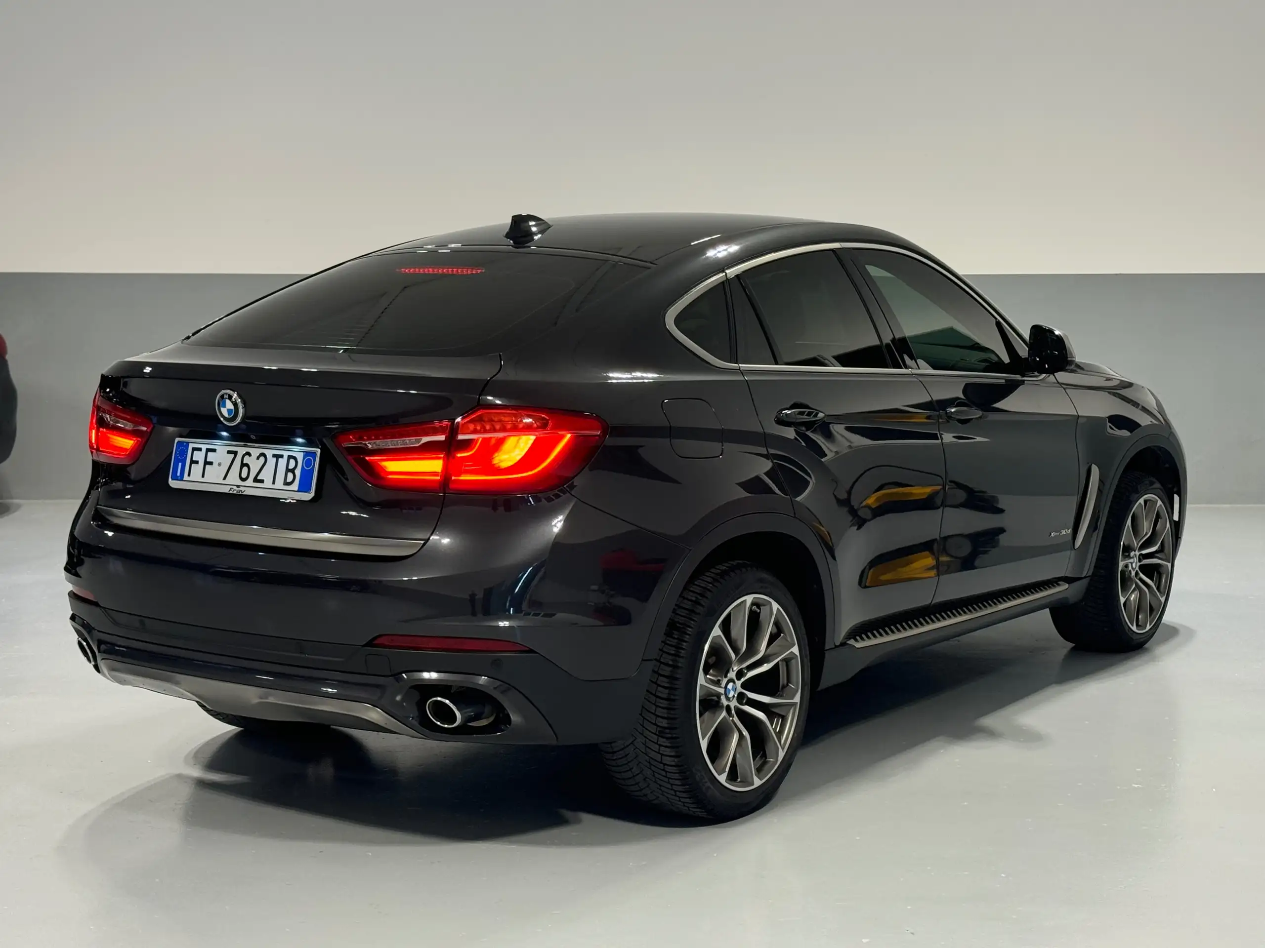 BMW - X6