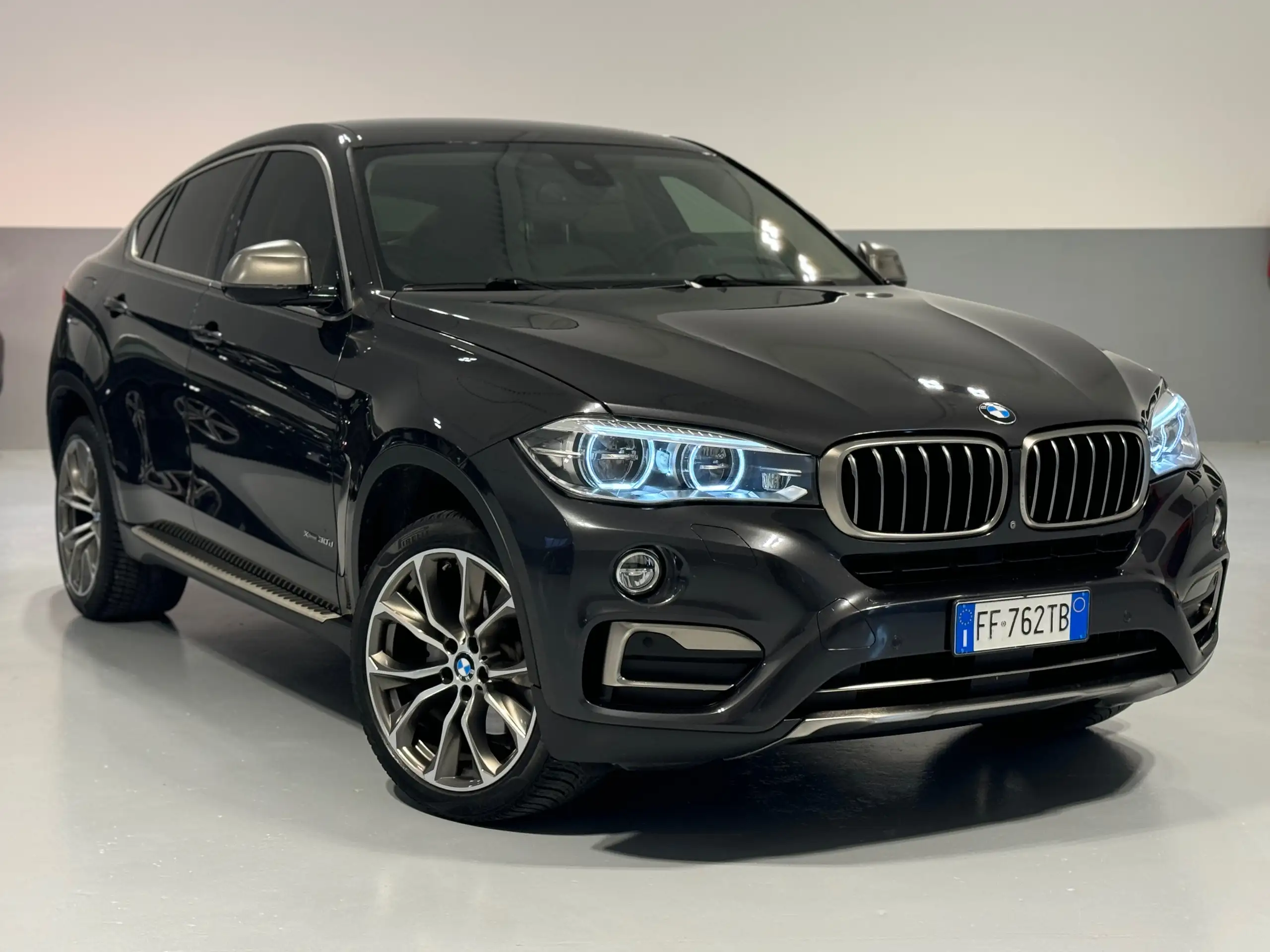 BMW - X6