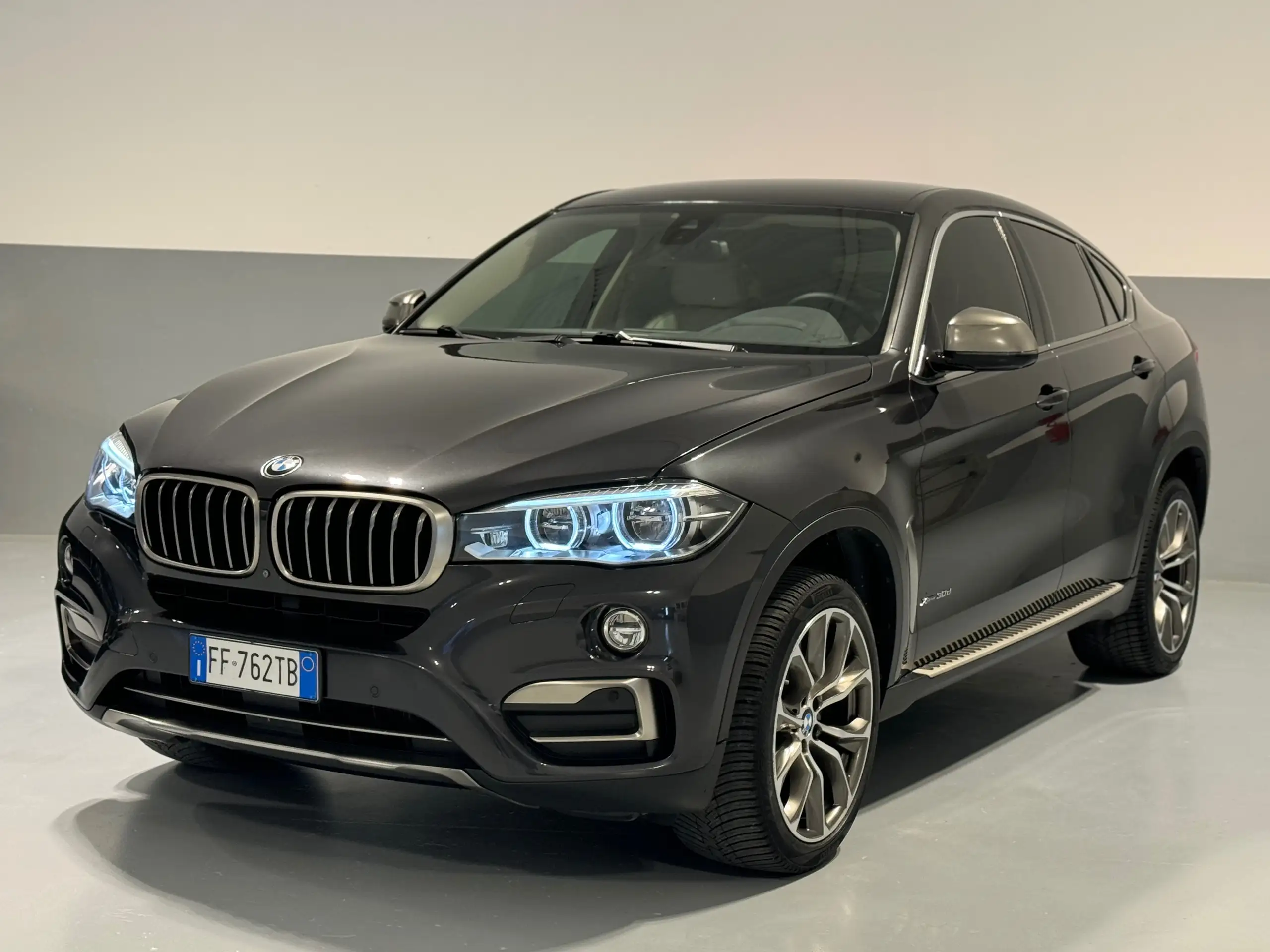 BMW - X6