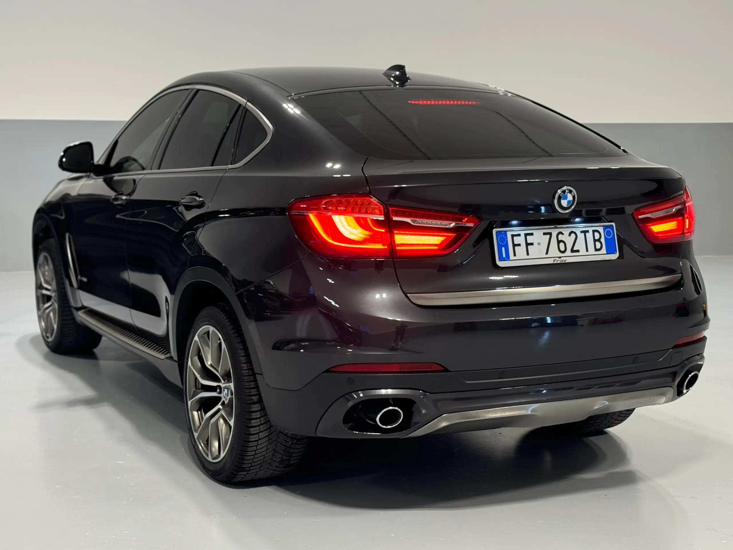 BMW - X6