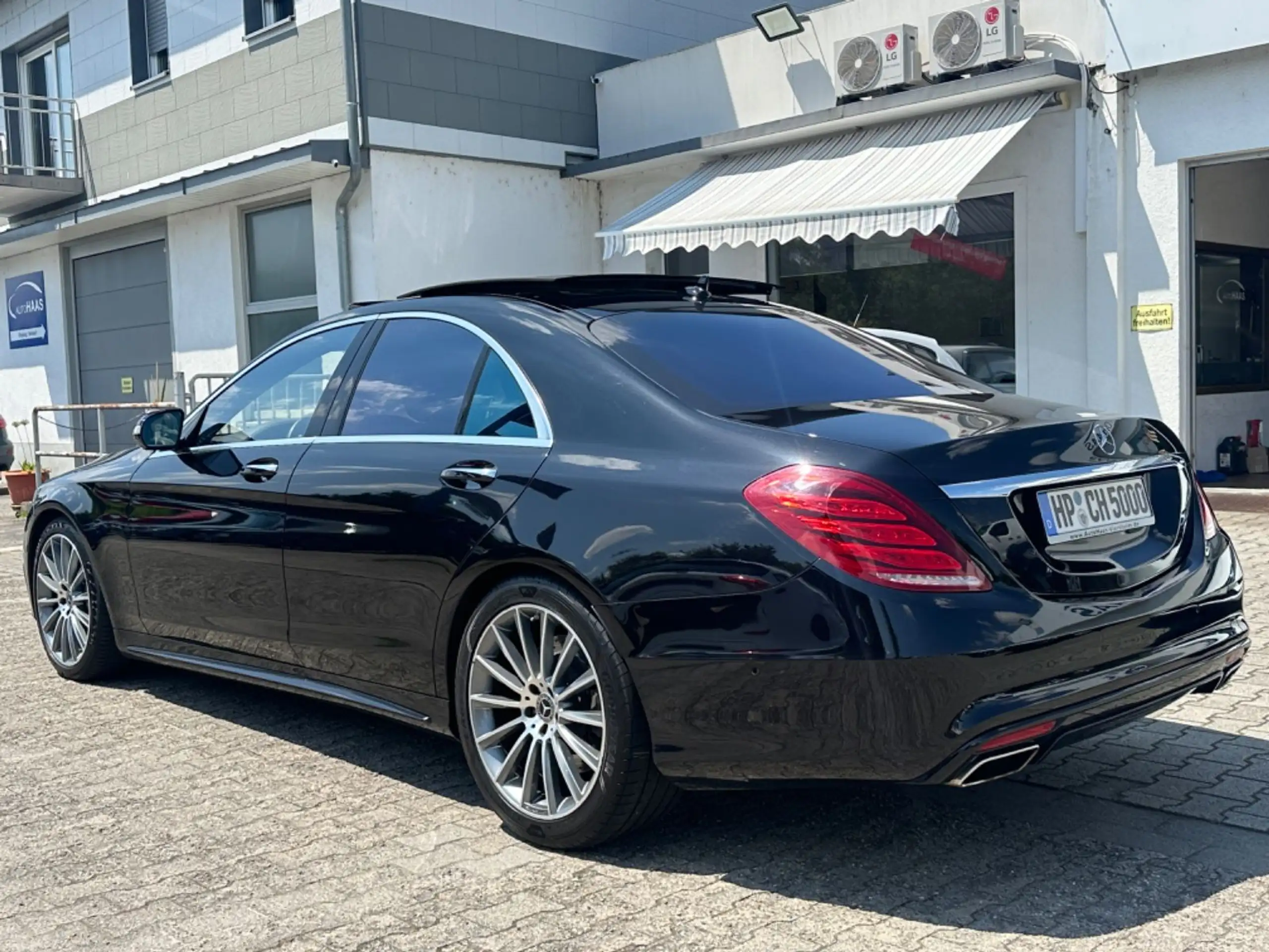 Mercedes-Benz - S 500