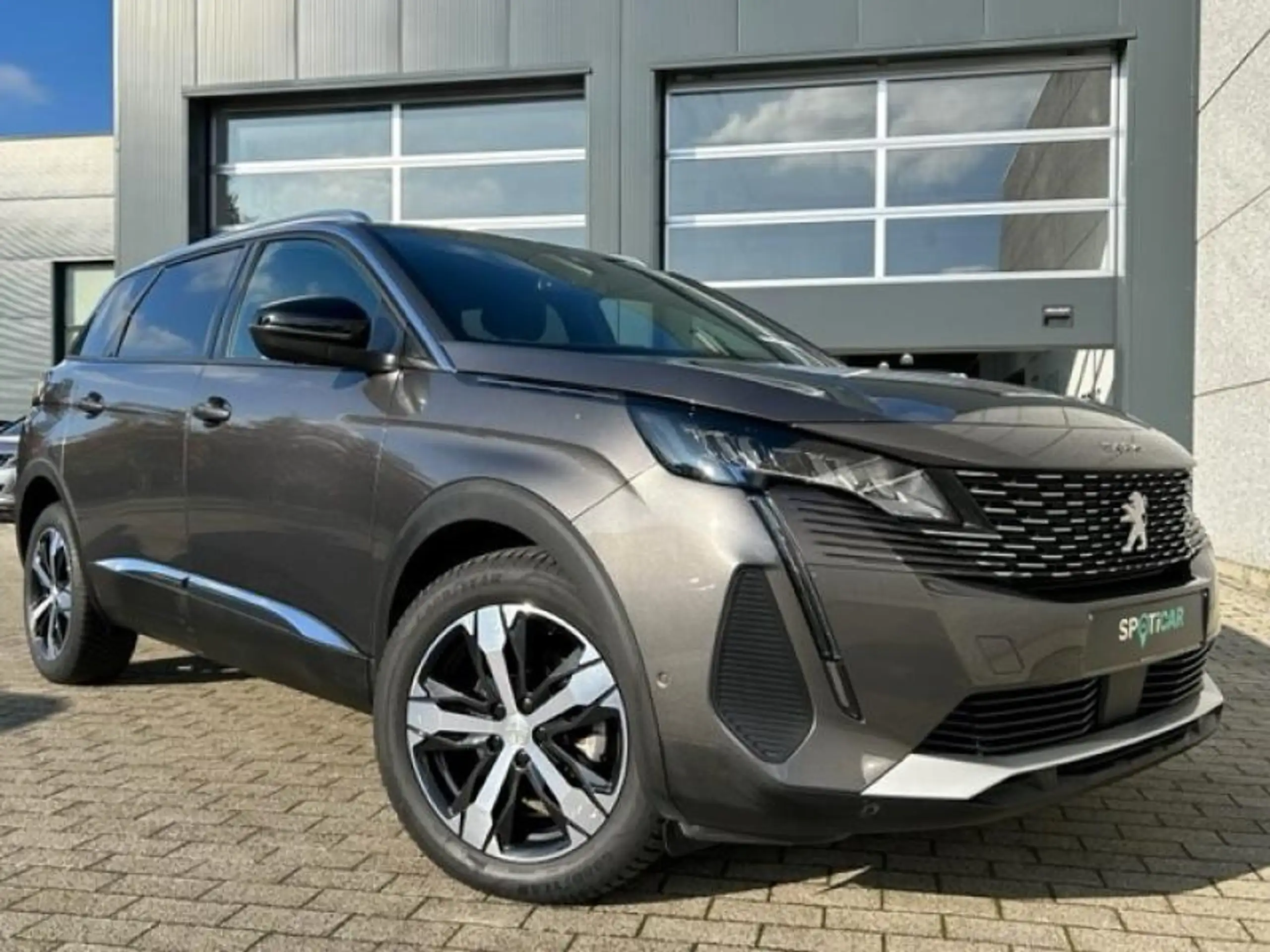 Peugeot - 5008