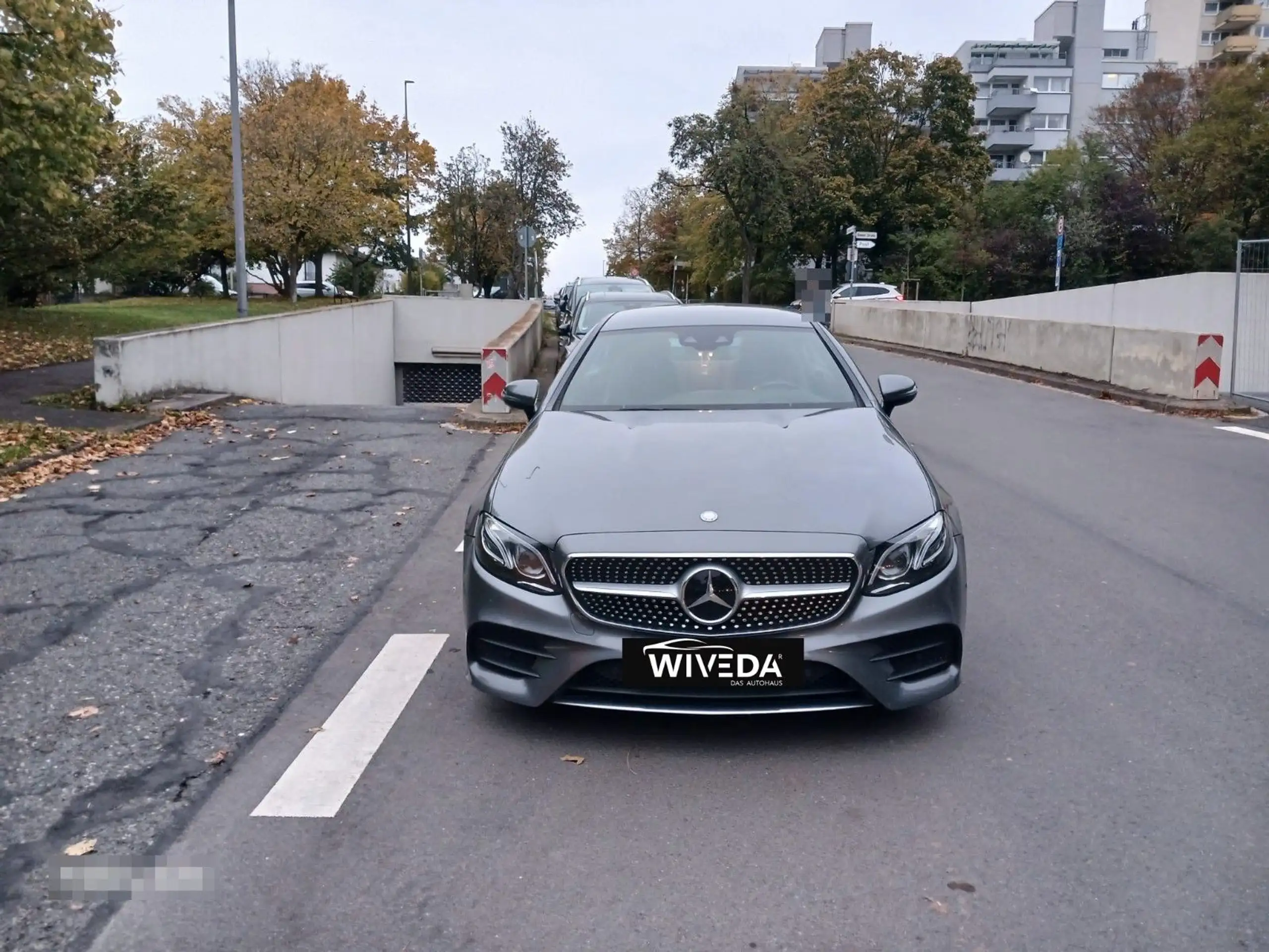 Mercedes-Benz - E 220