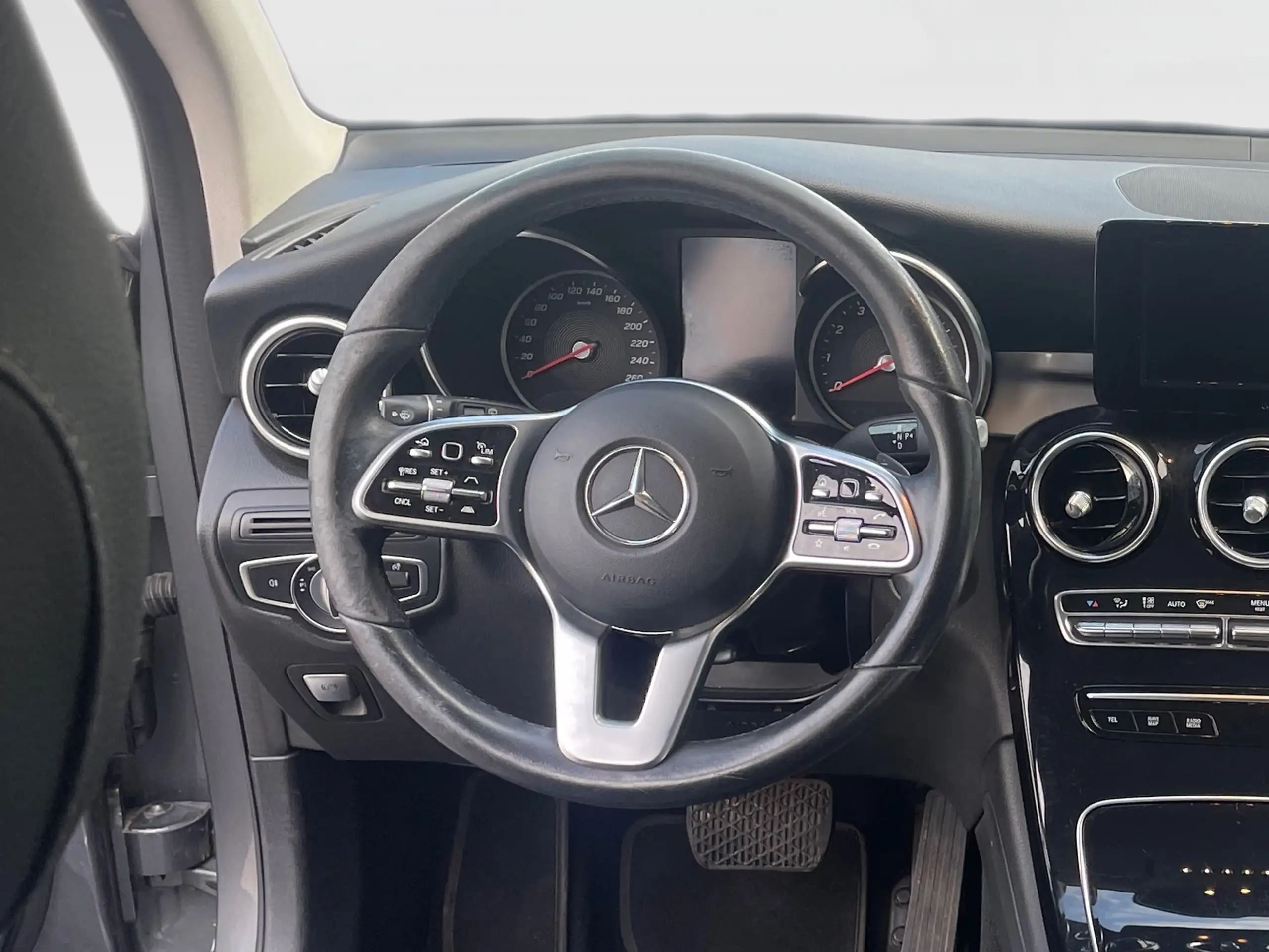 Mercedes-Benz - GLC 300