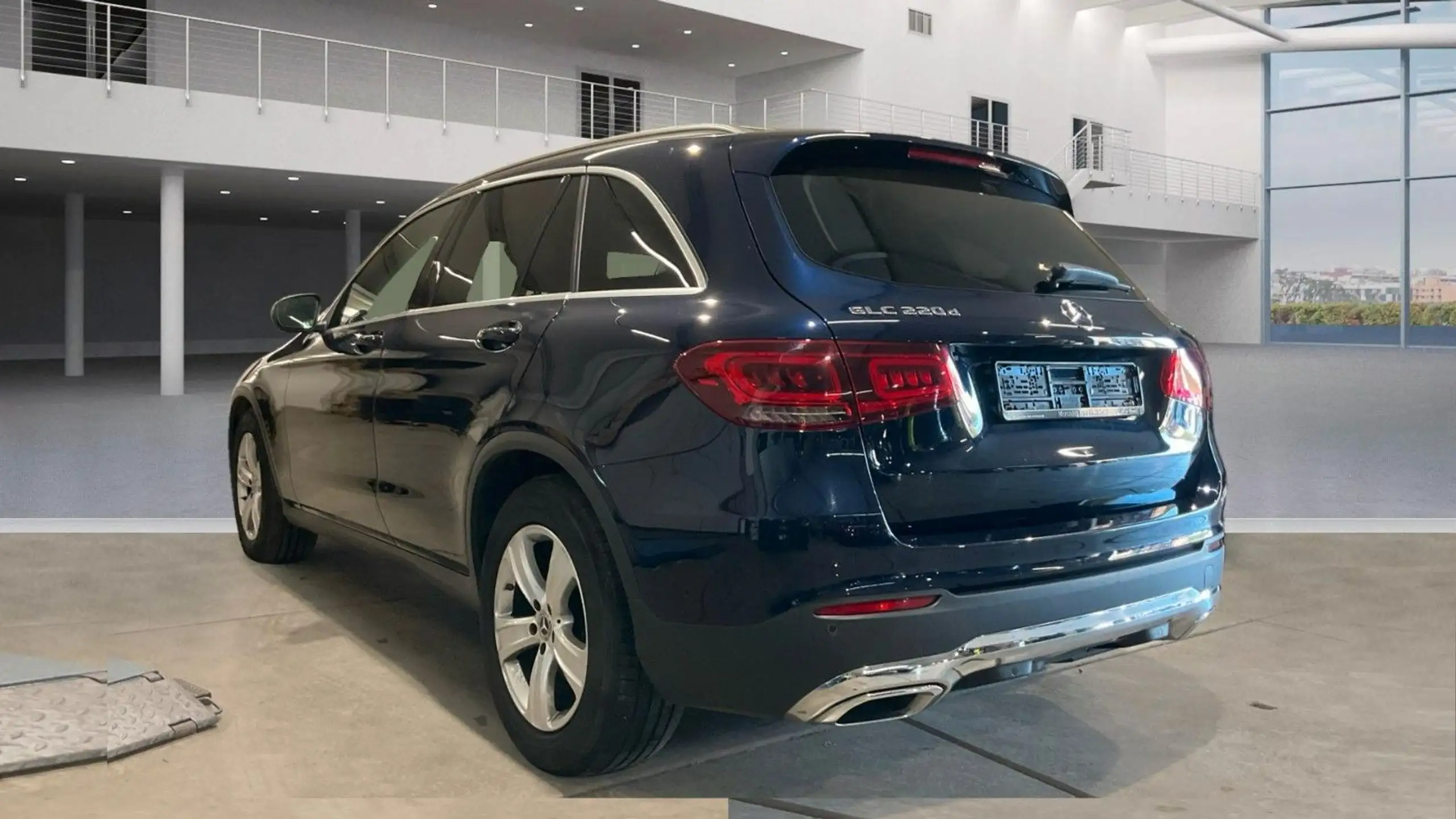 Mercedes-Benz - GLC 220