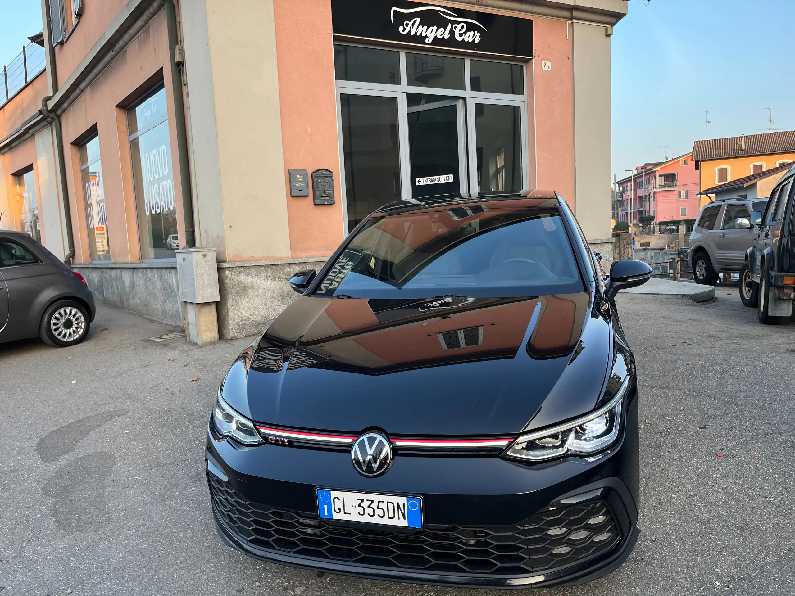 Volkswagen - Golf GTI