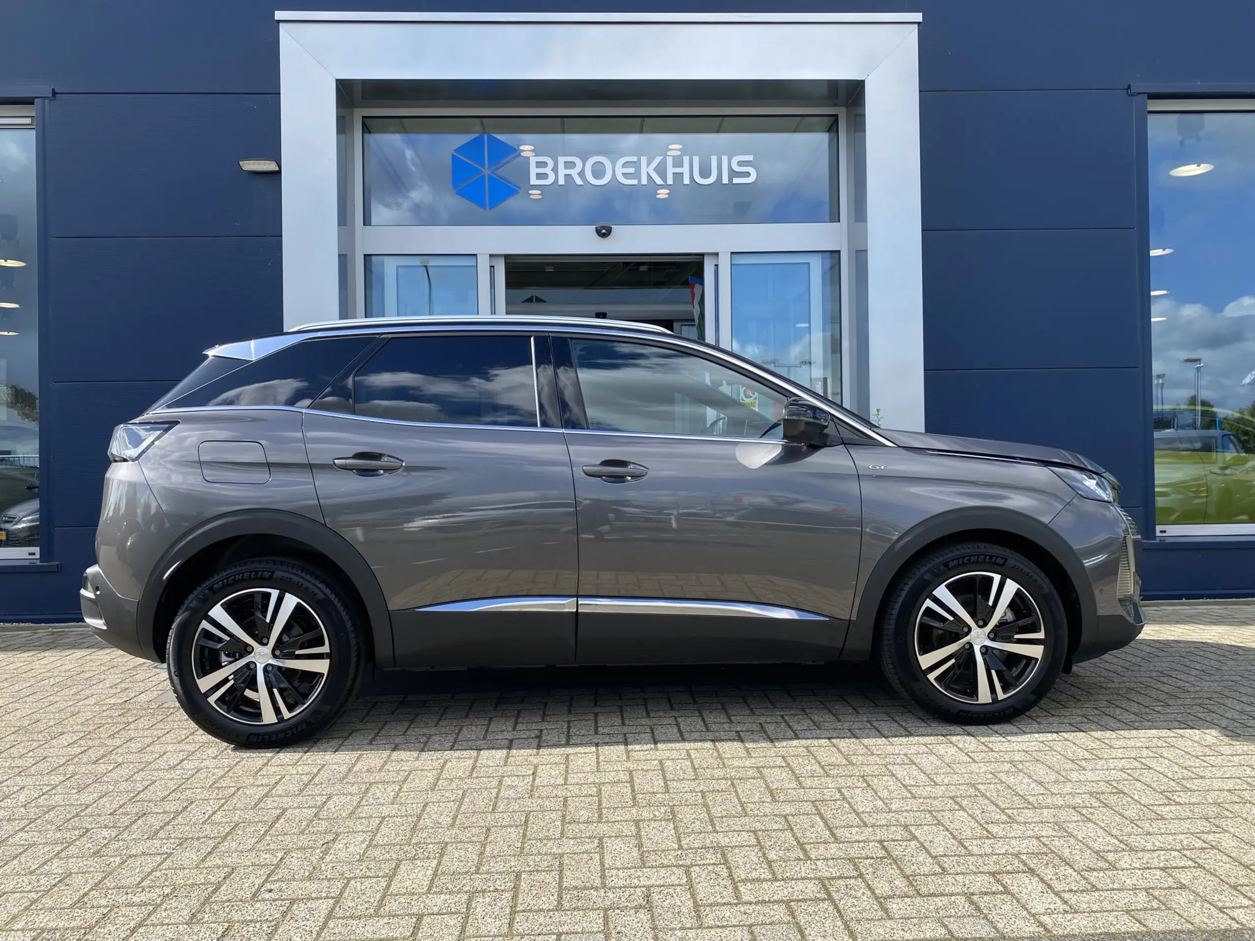 Peugeot - 3008