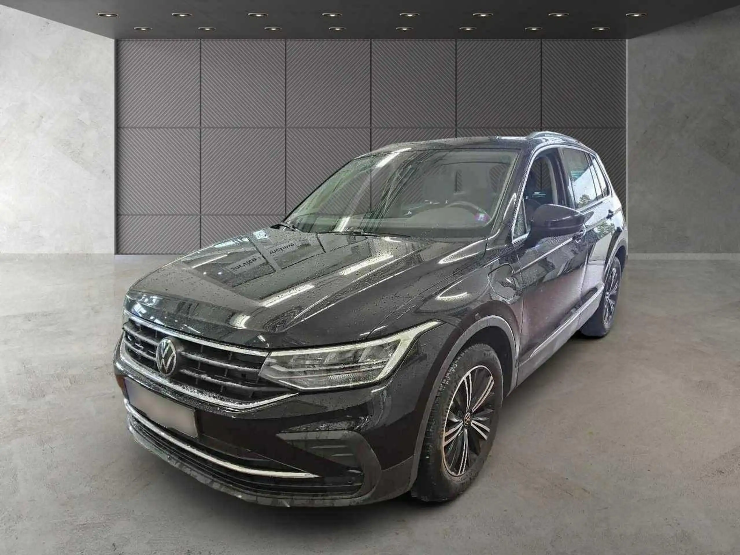 Volkswagen - Tiguan