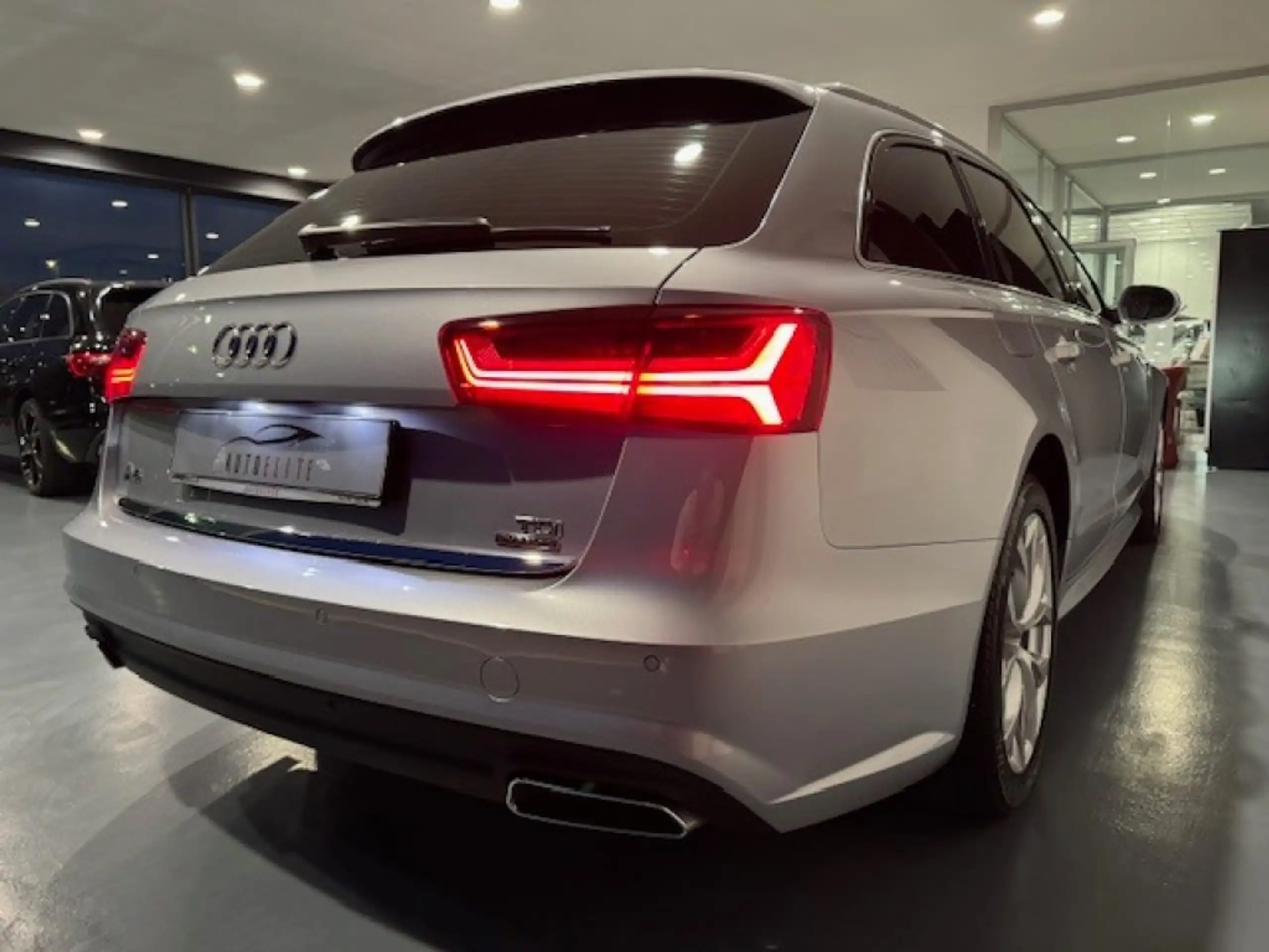 Audi - A6