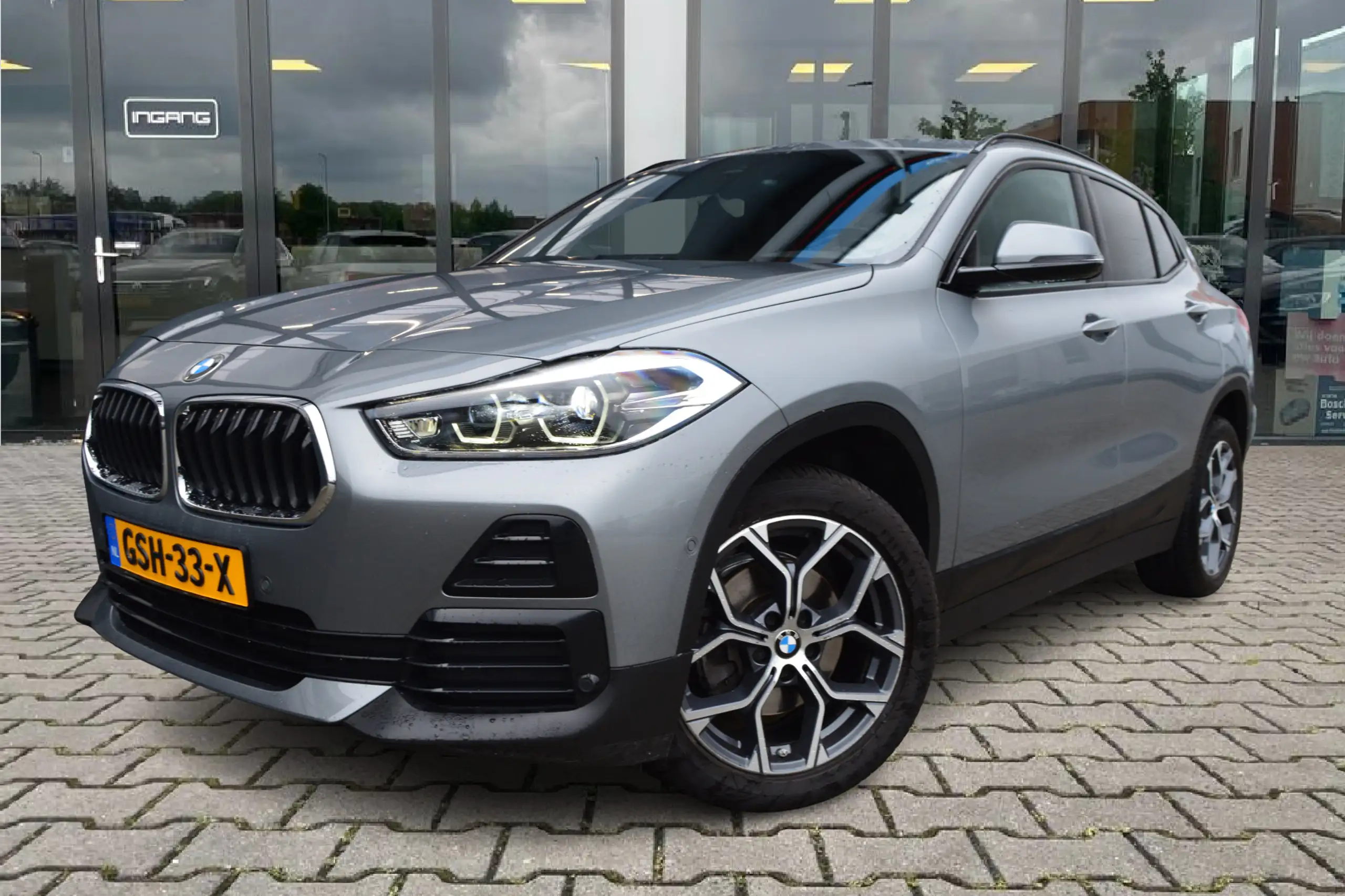 BMW - X2