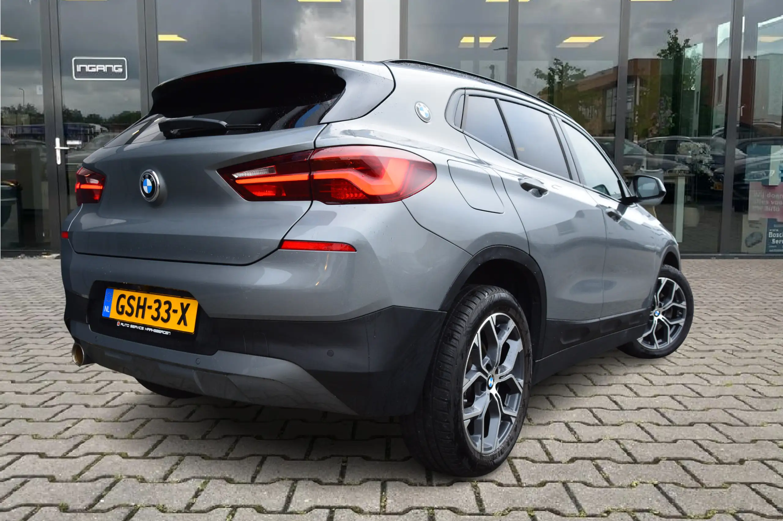 BMW - X2