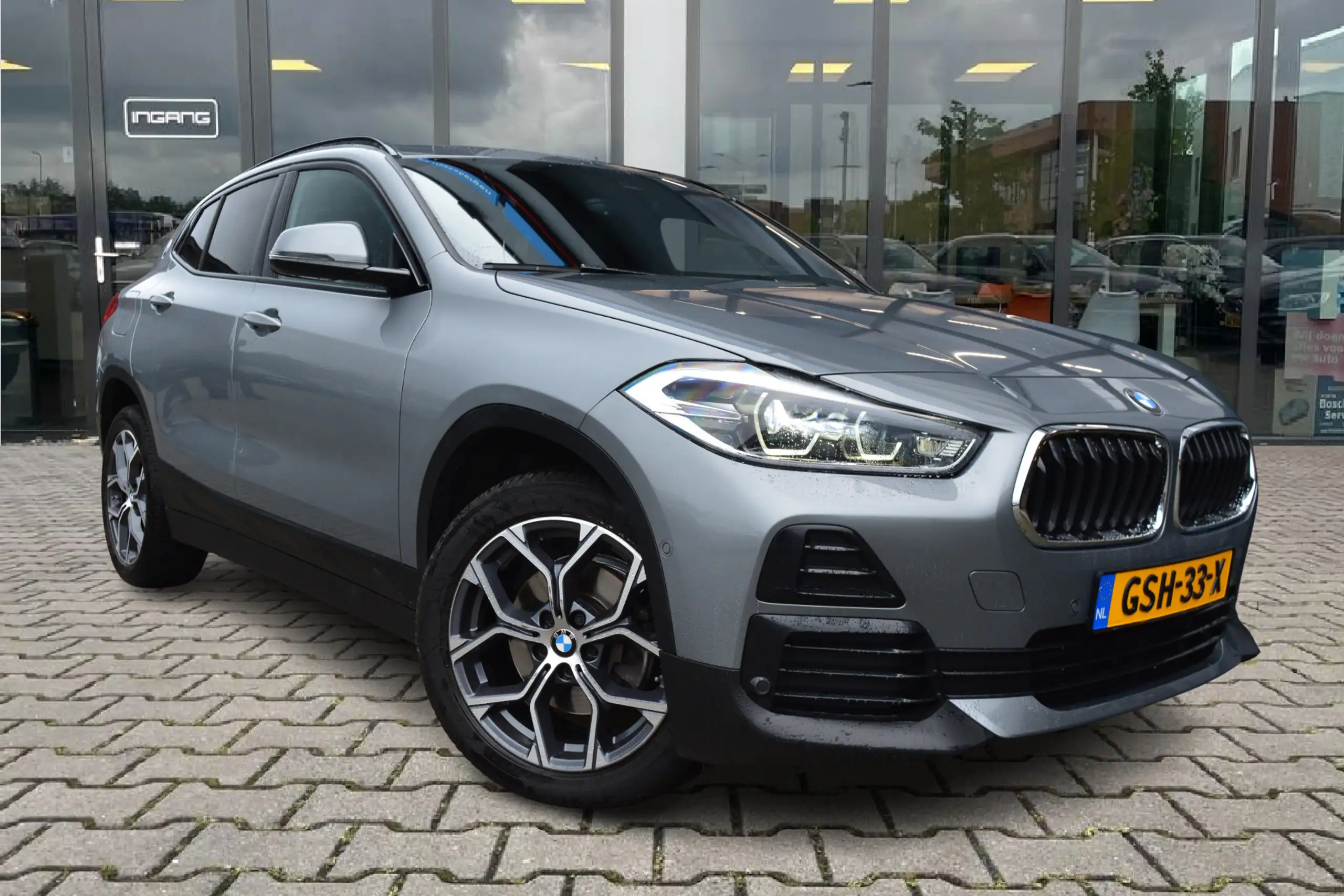 BMW - X2