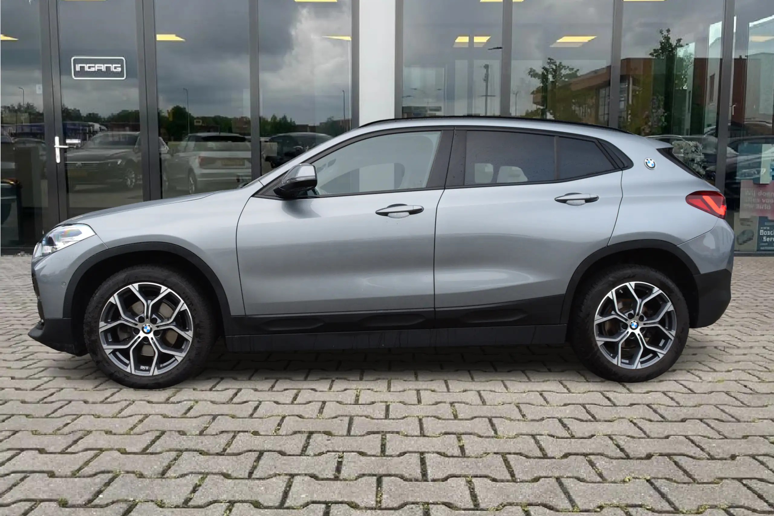 BMW - X2