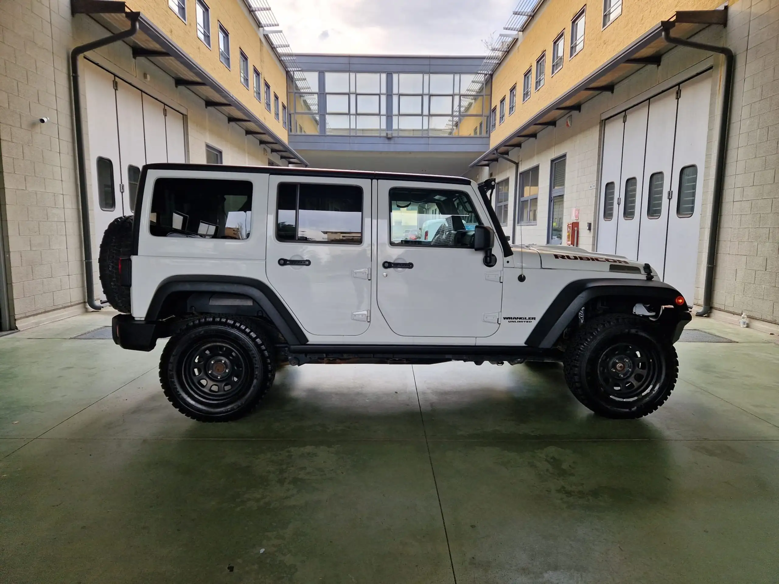 Jeep - Wrangler