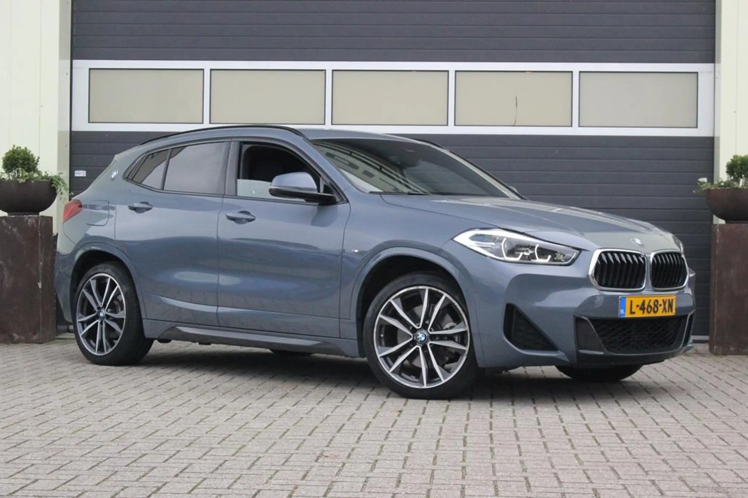 BMW - X2