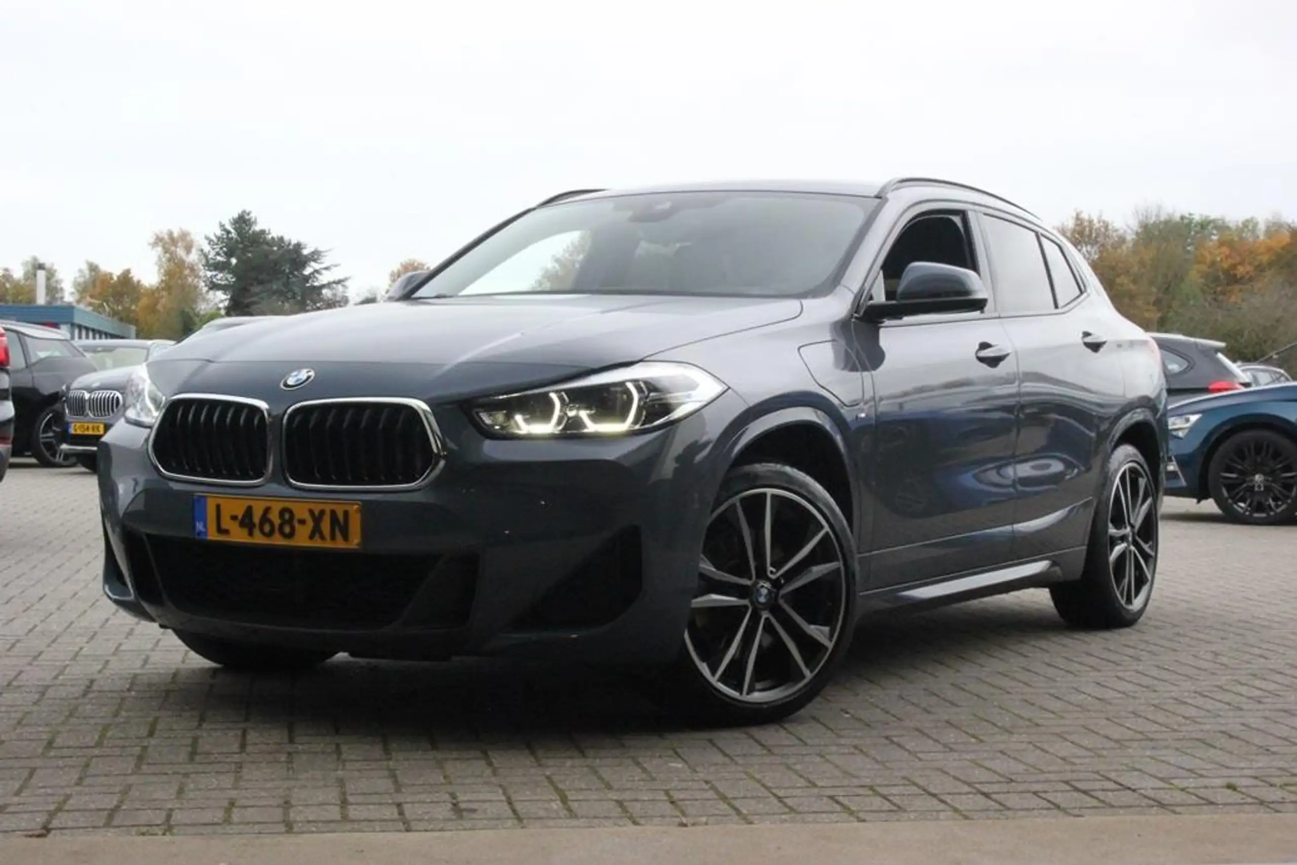 BMW - X2