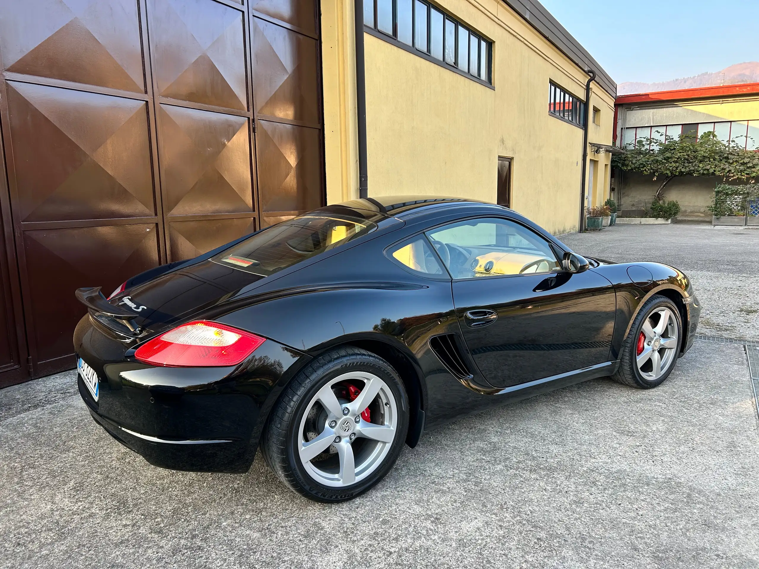 Porsche - Cayman