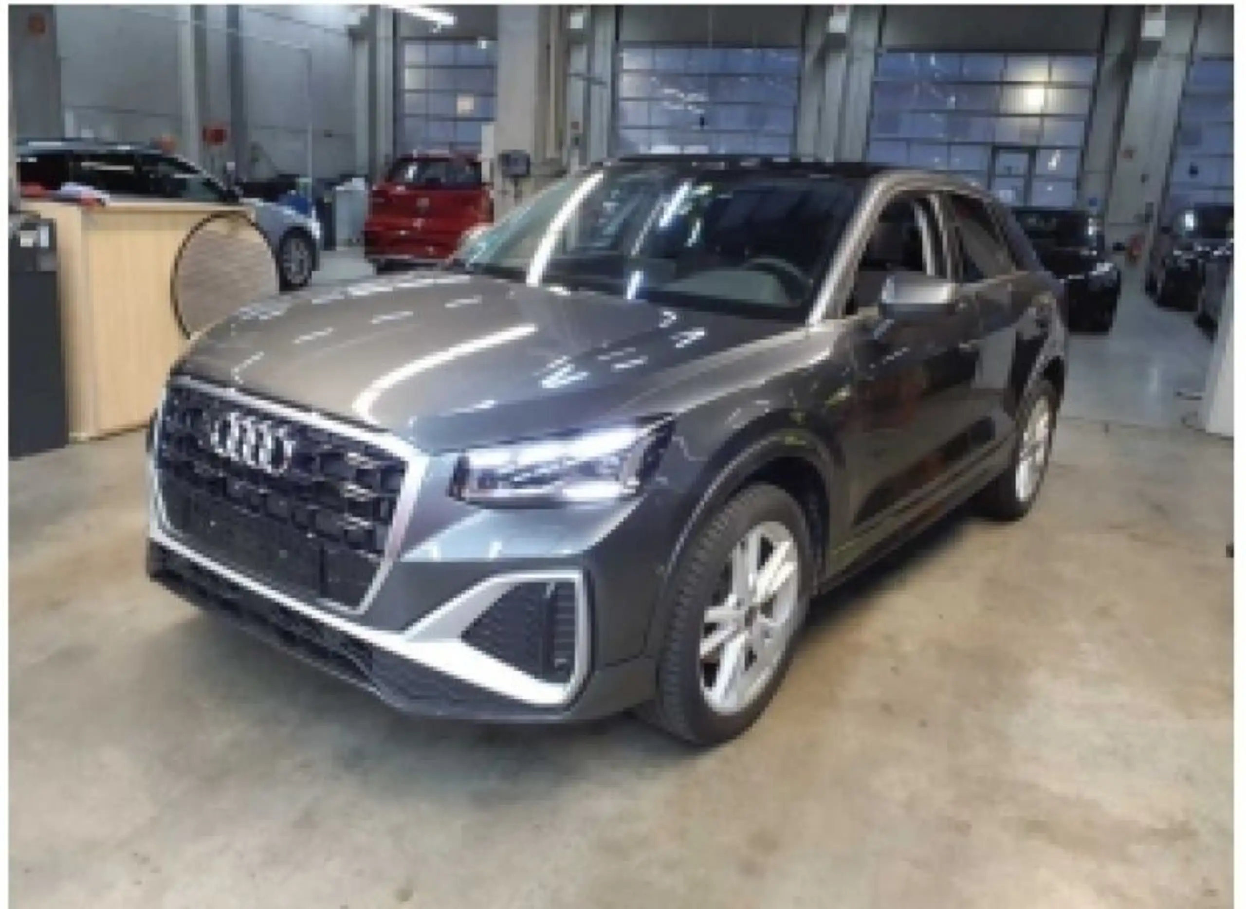 Audi - Q2