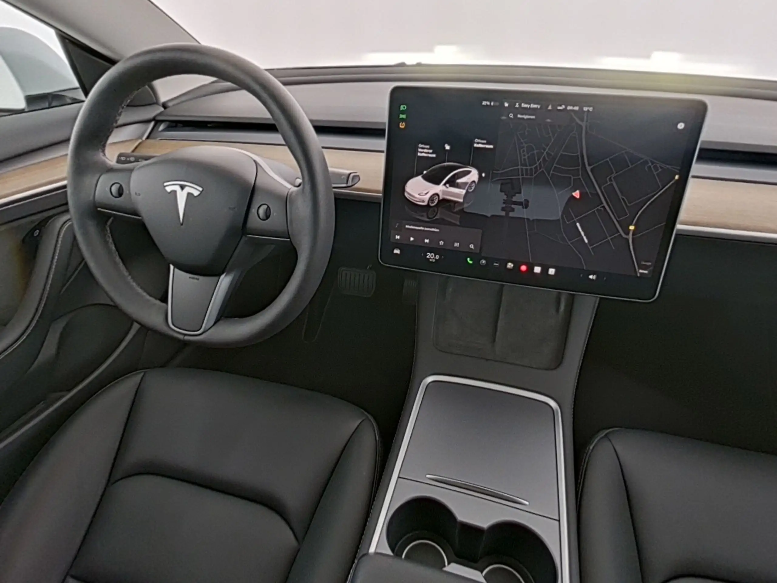 Tesla - Model 3