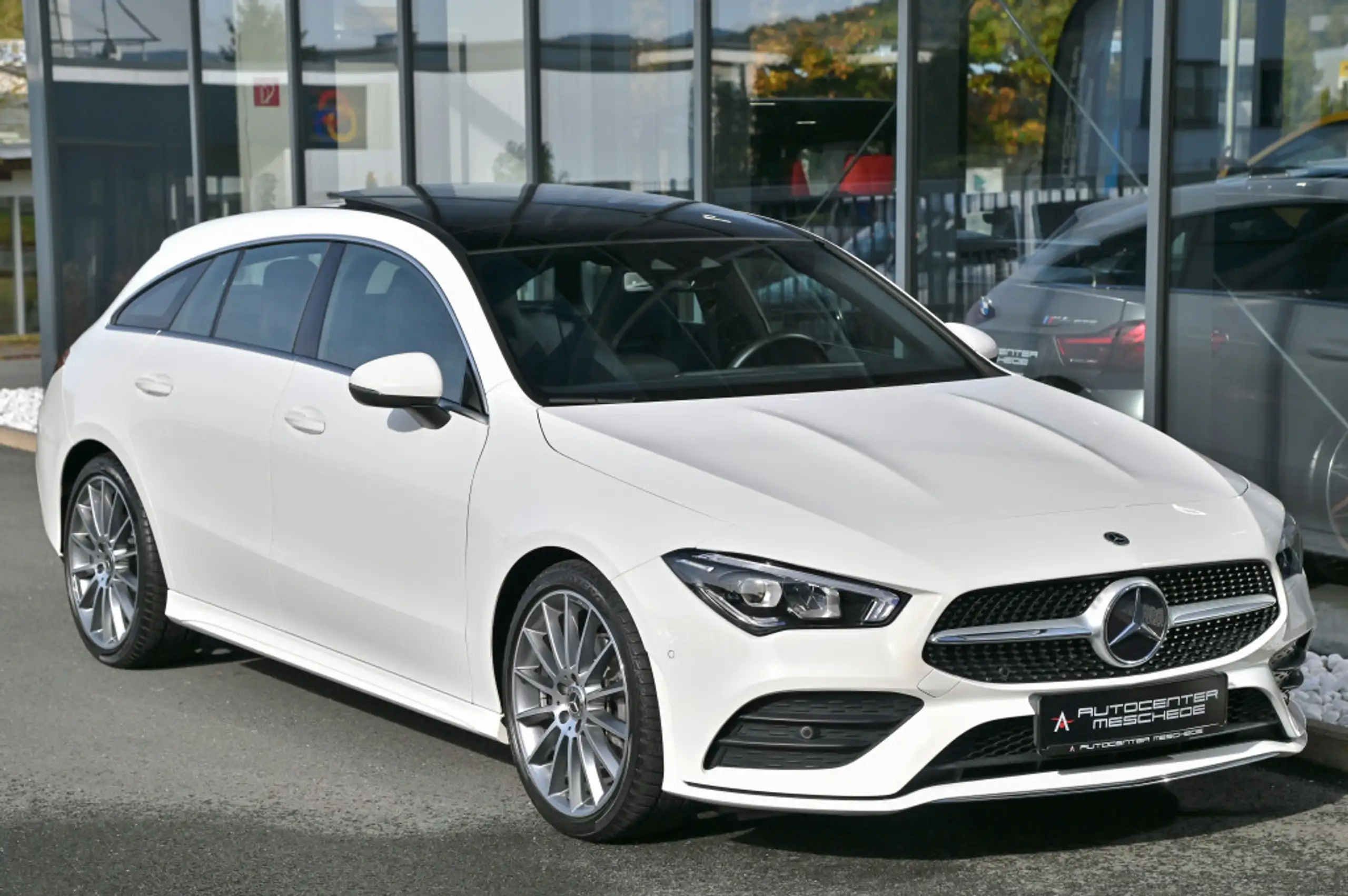 Mercedes-Benz - CLA 200