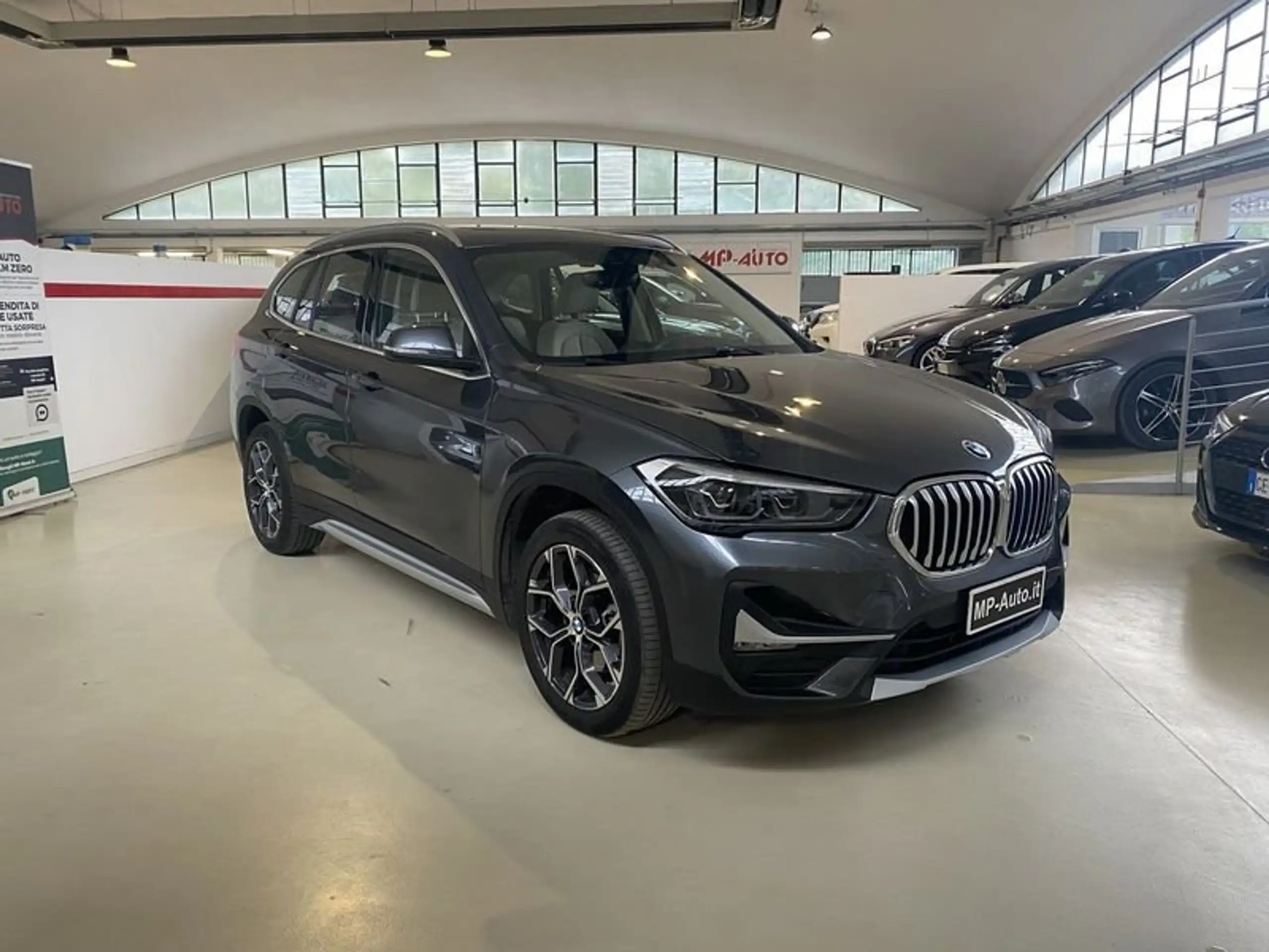 BMW - X1