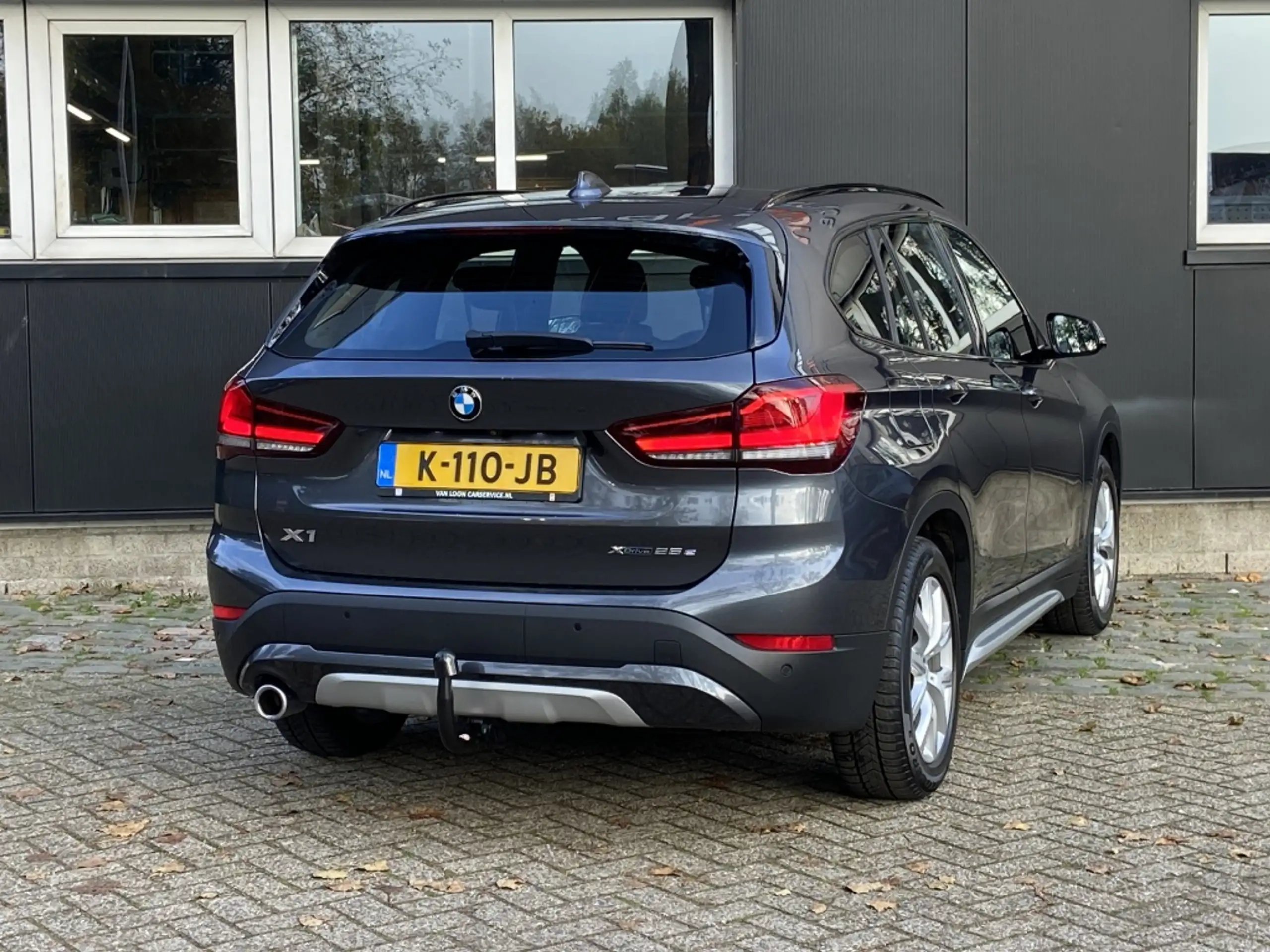 BMW - X1