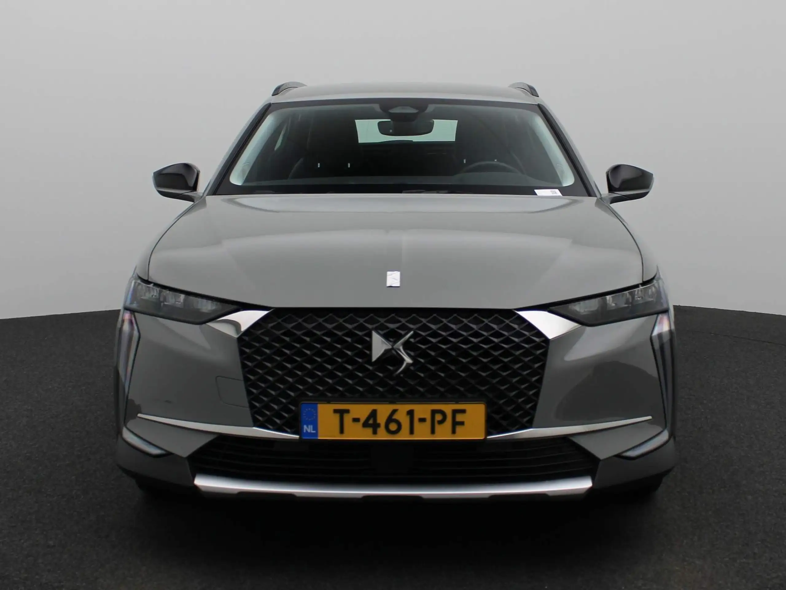 DS Automobiles - DS 4