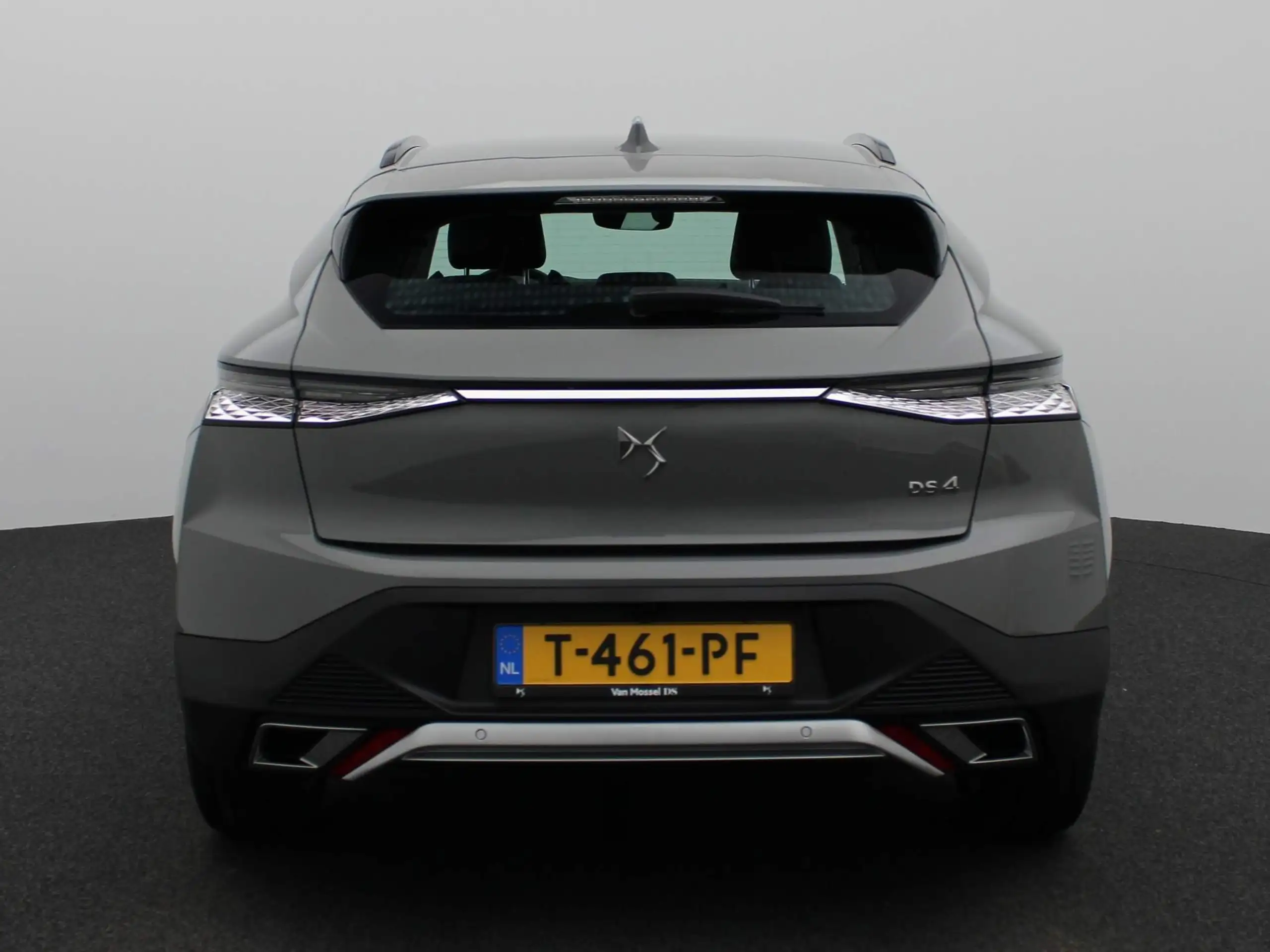 DS Automobiles - DS 4