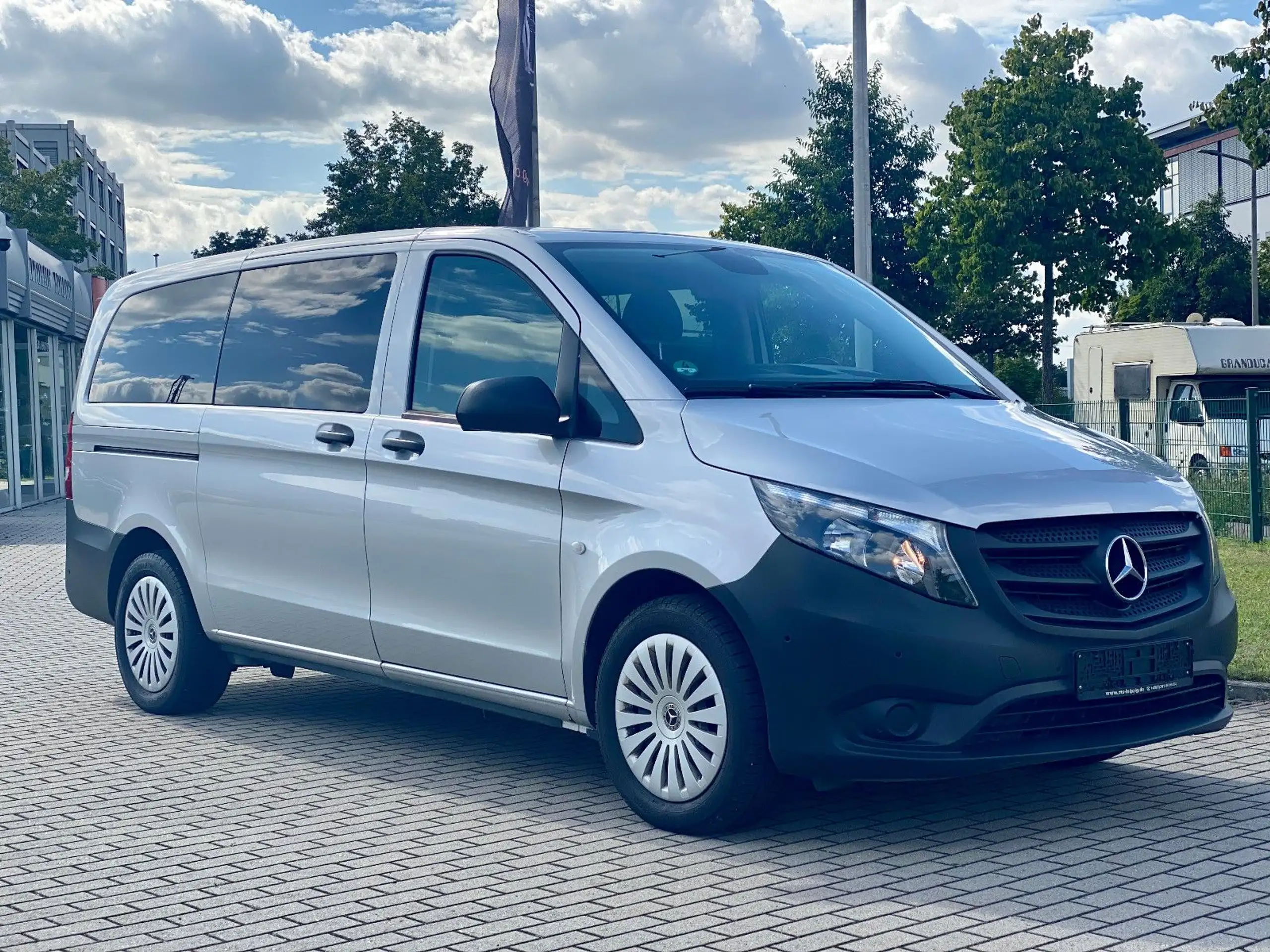 Mercedes-Benz - Vito