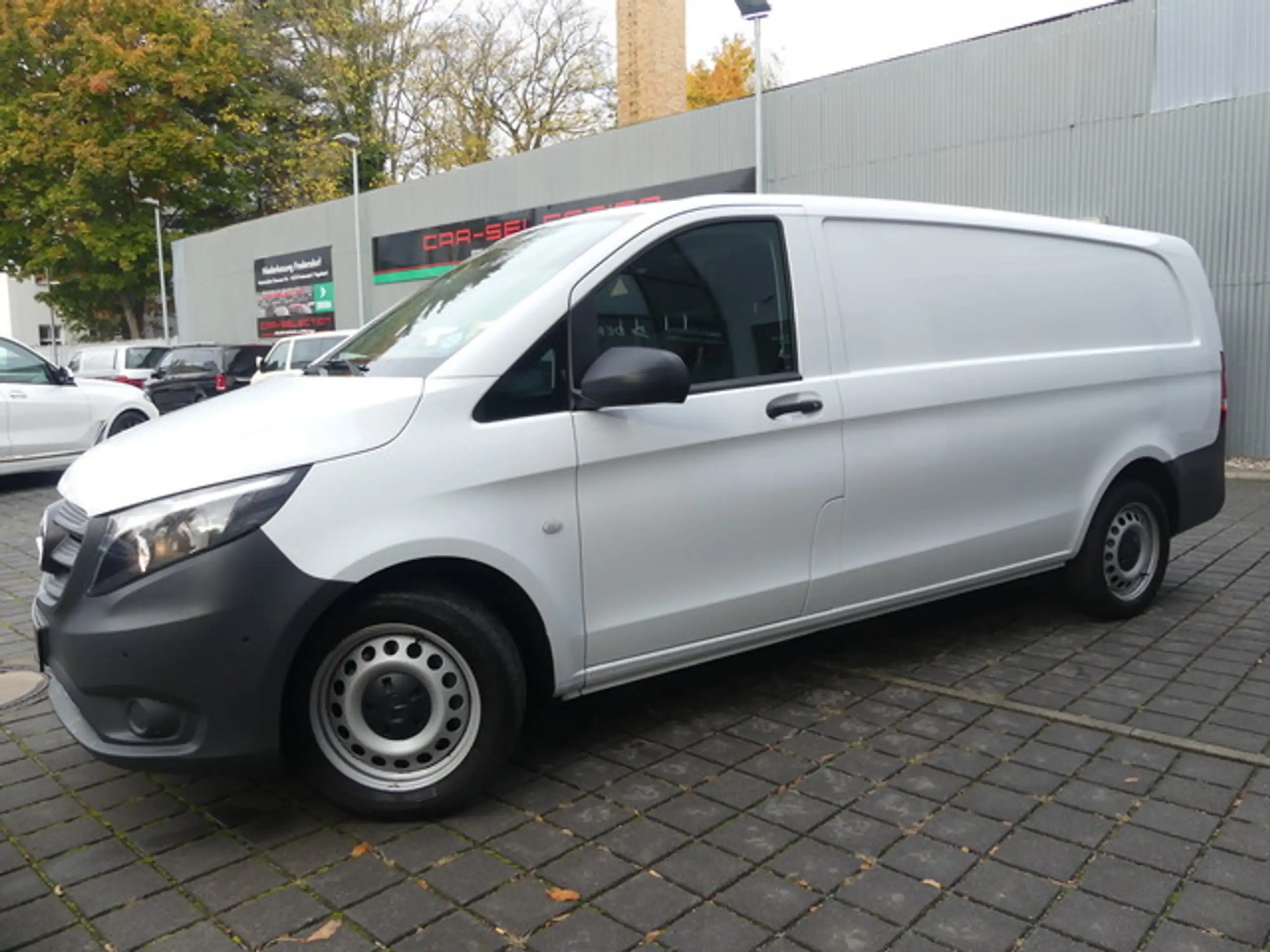 Mercedes-Benz - Vito