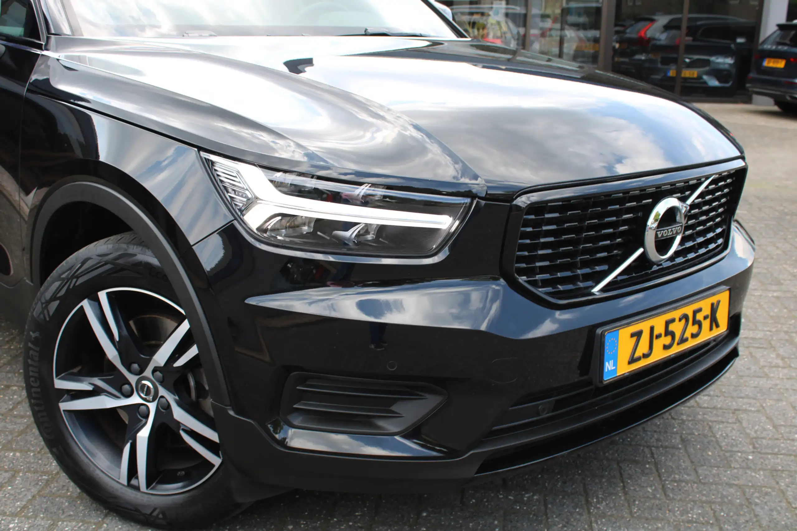 Volvo - XC40