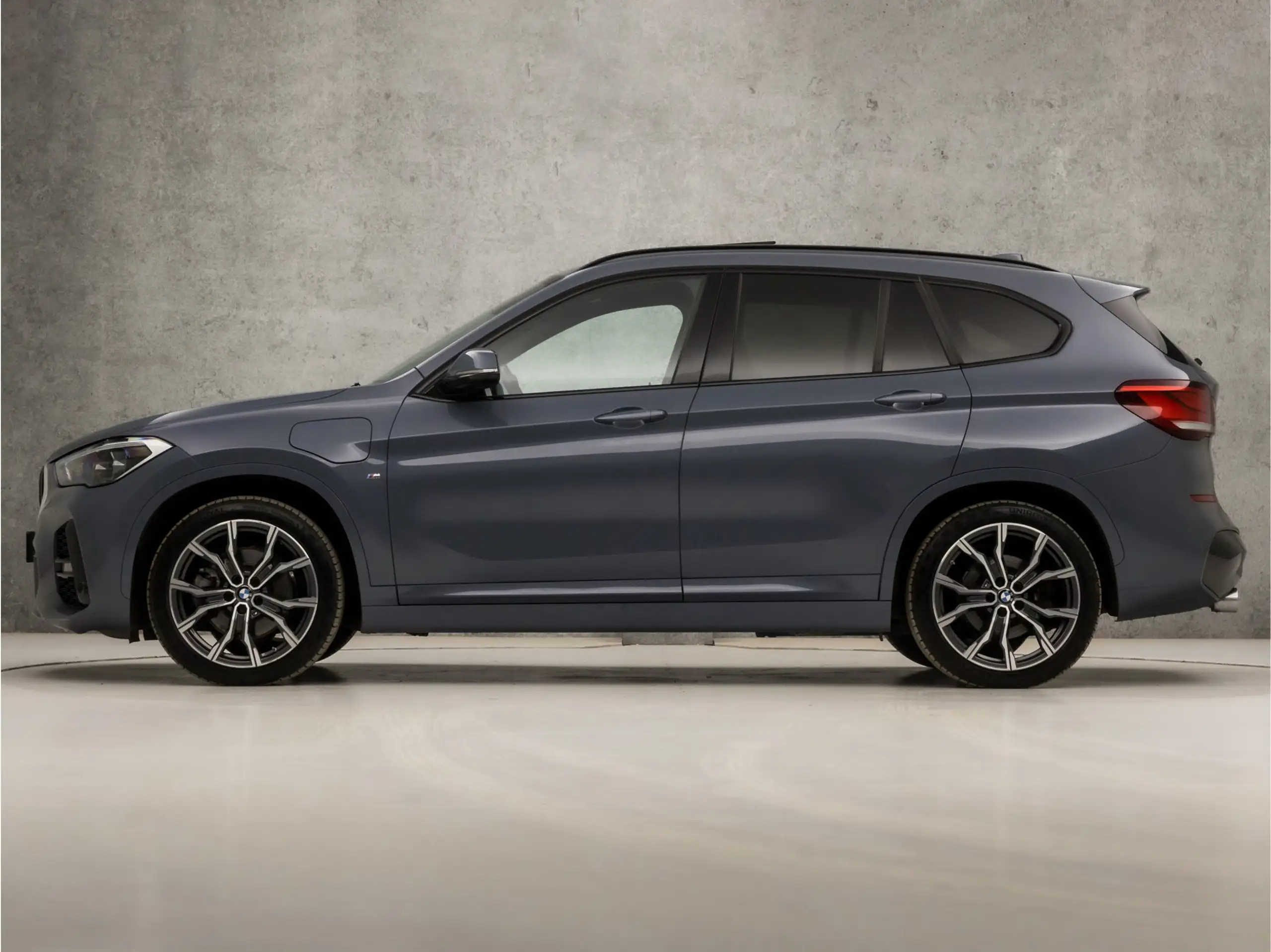 BMW - X1