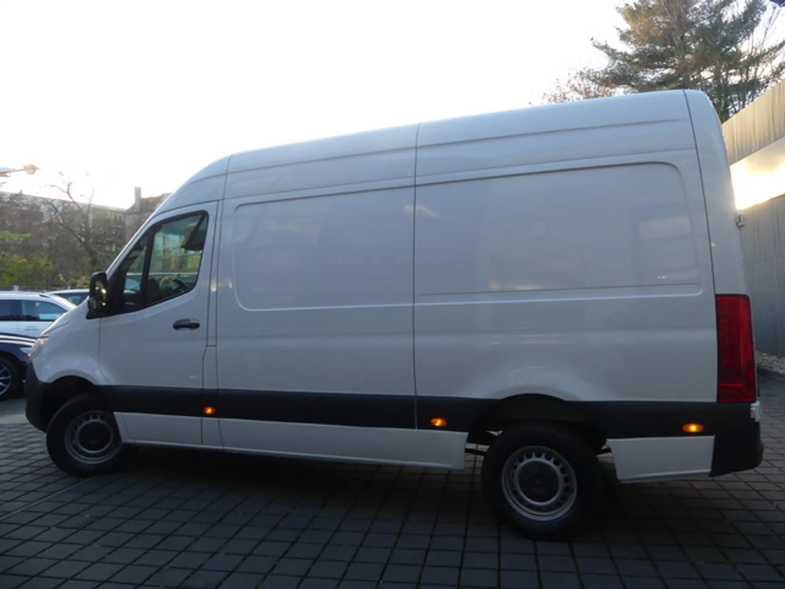 Mercedes-Benz - Sprinter