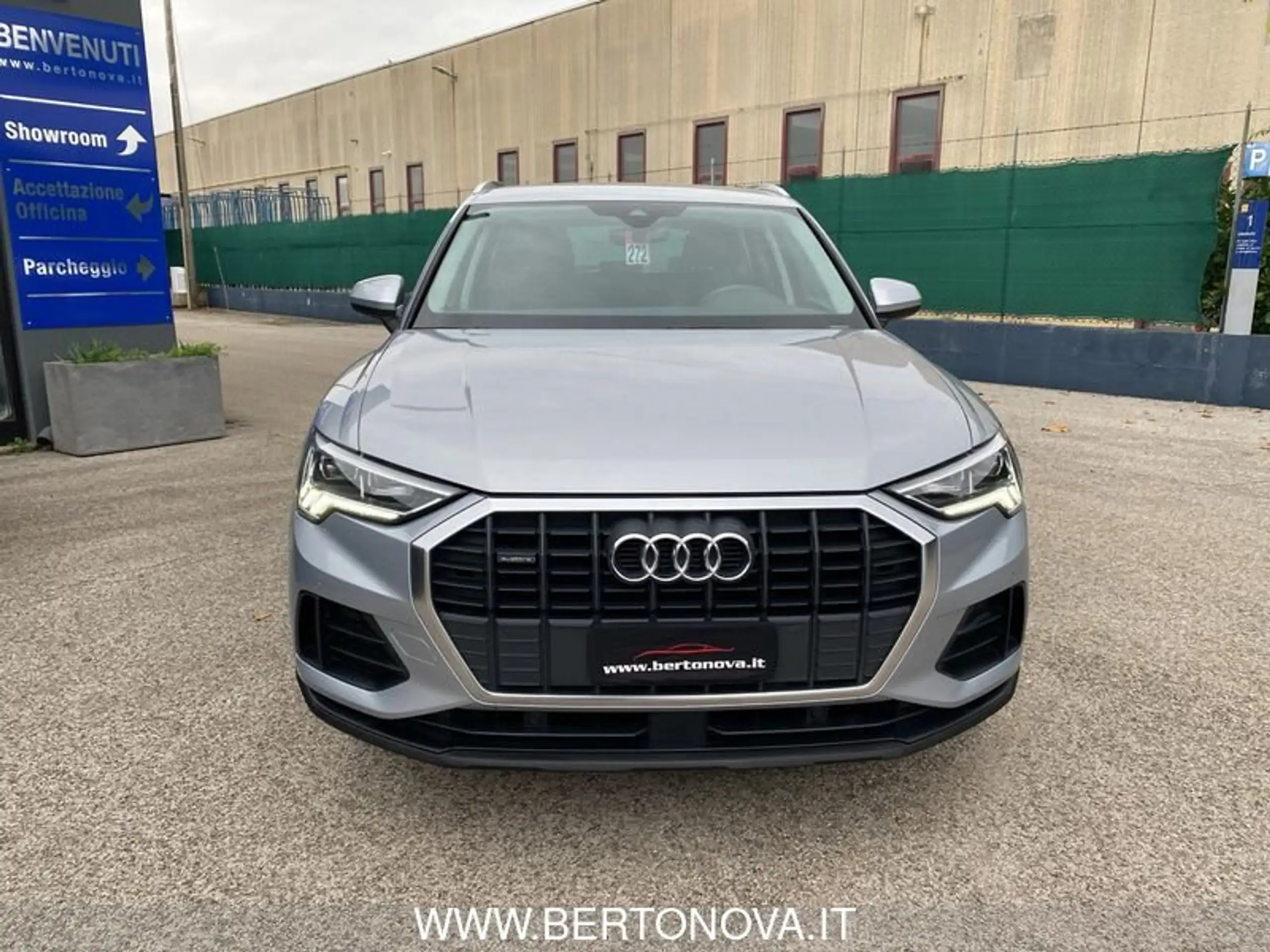 Audi - Q3