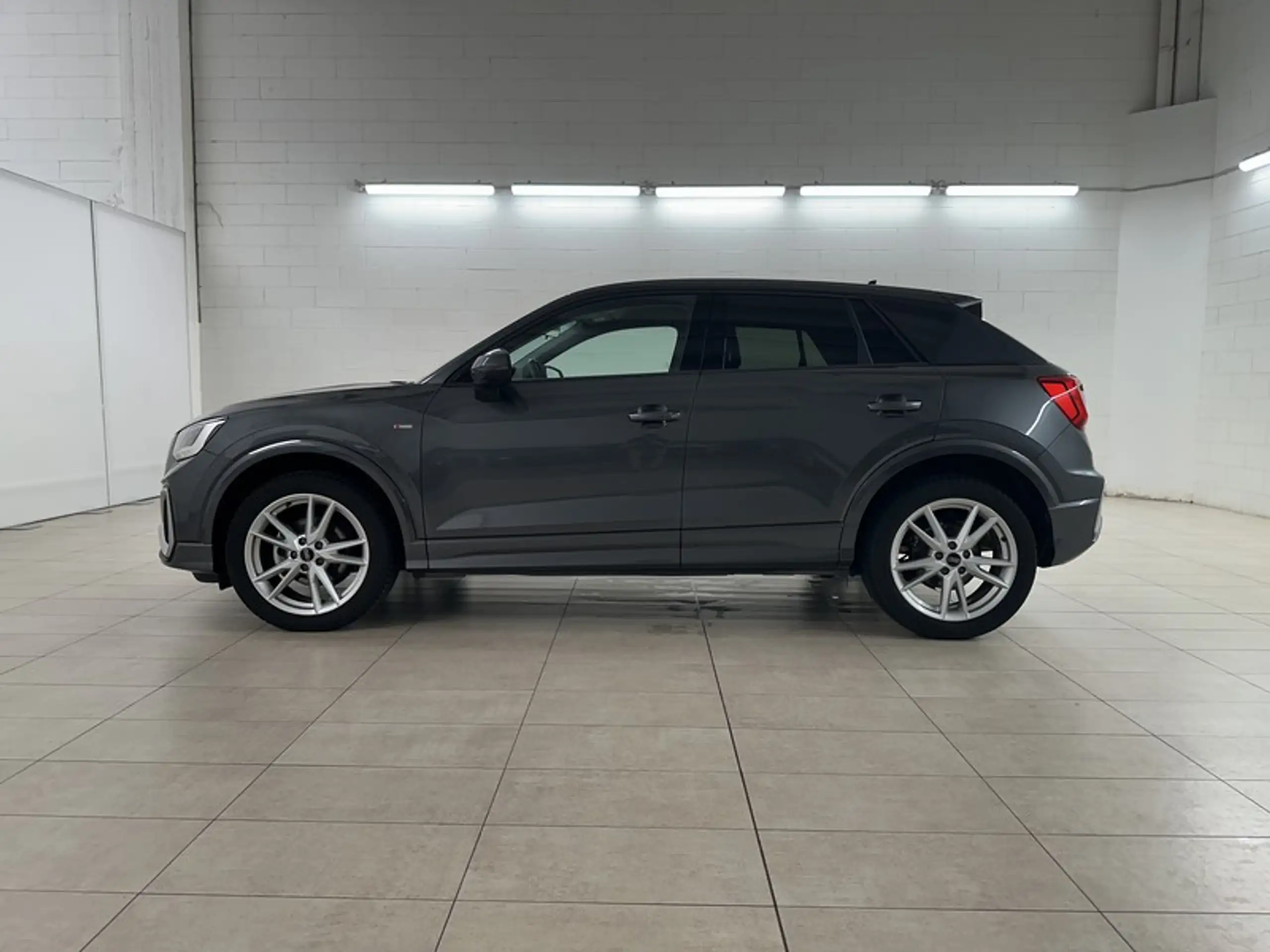 Audi - Q2