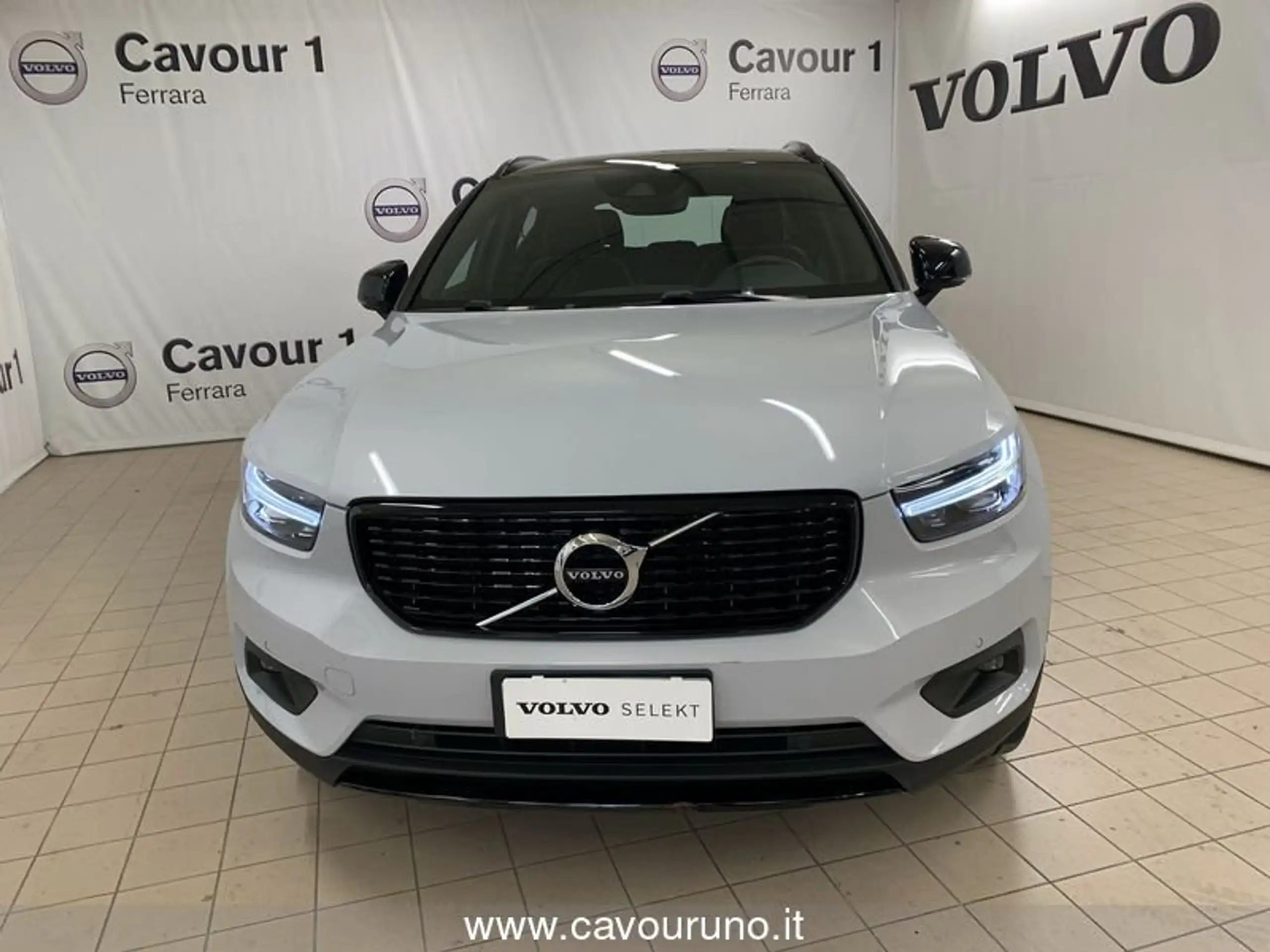 Volvo - XC40