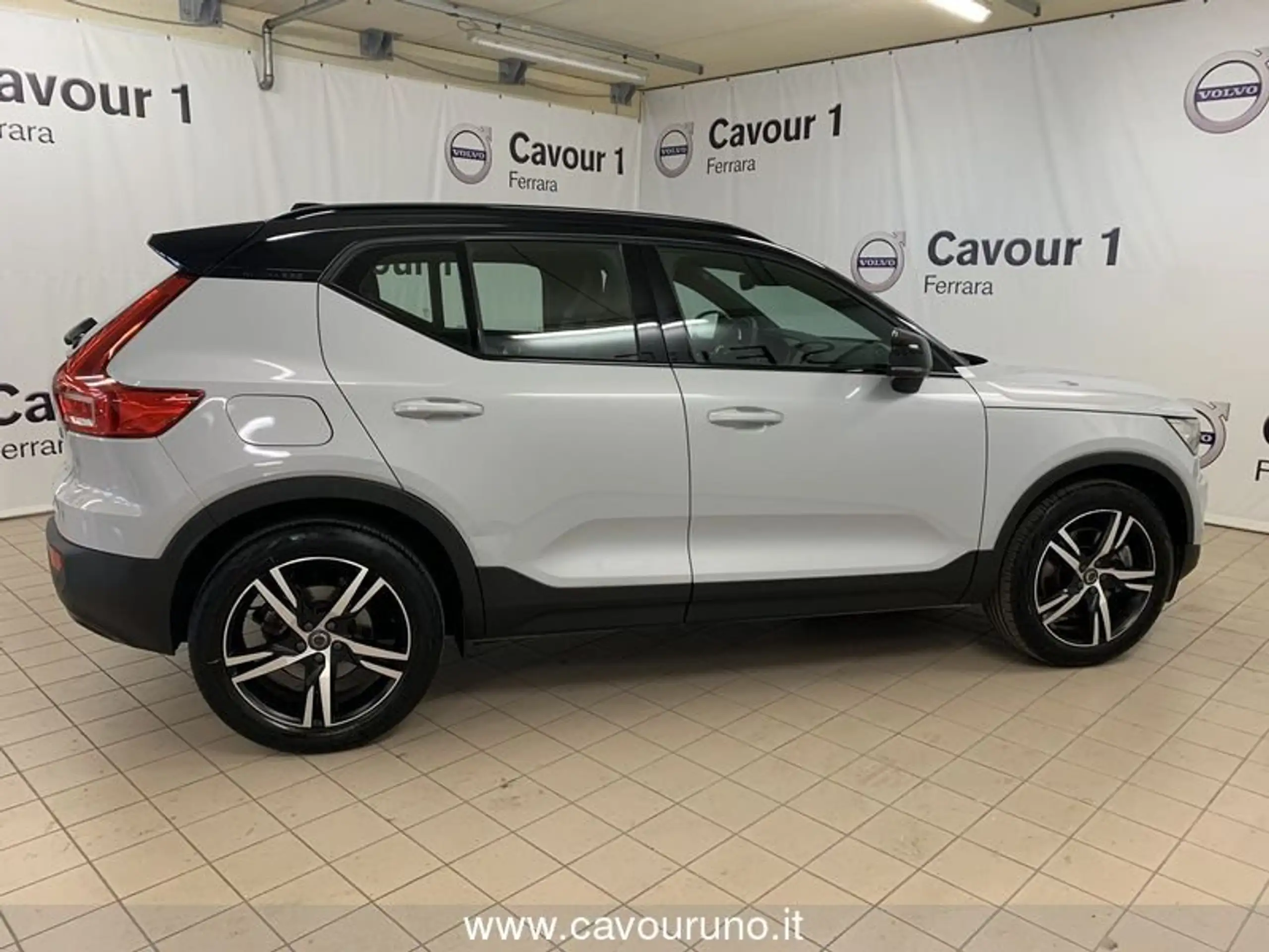 Volvo - XC40