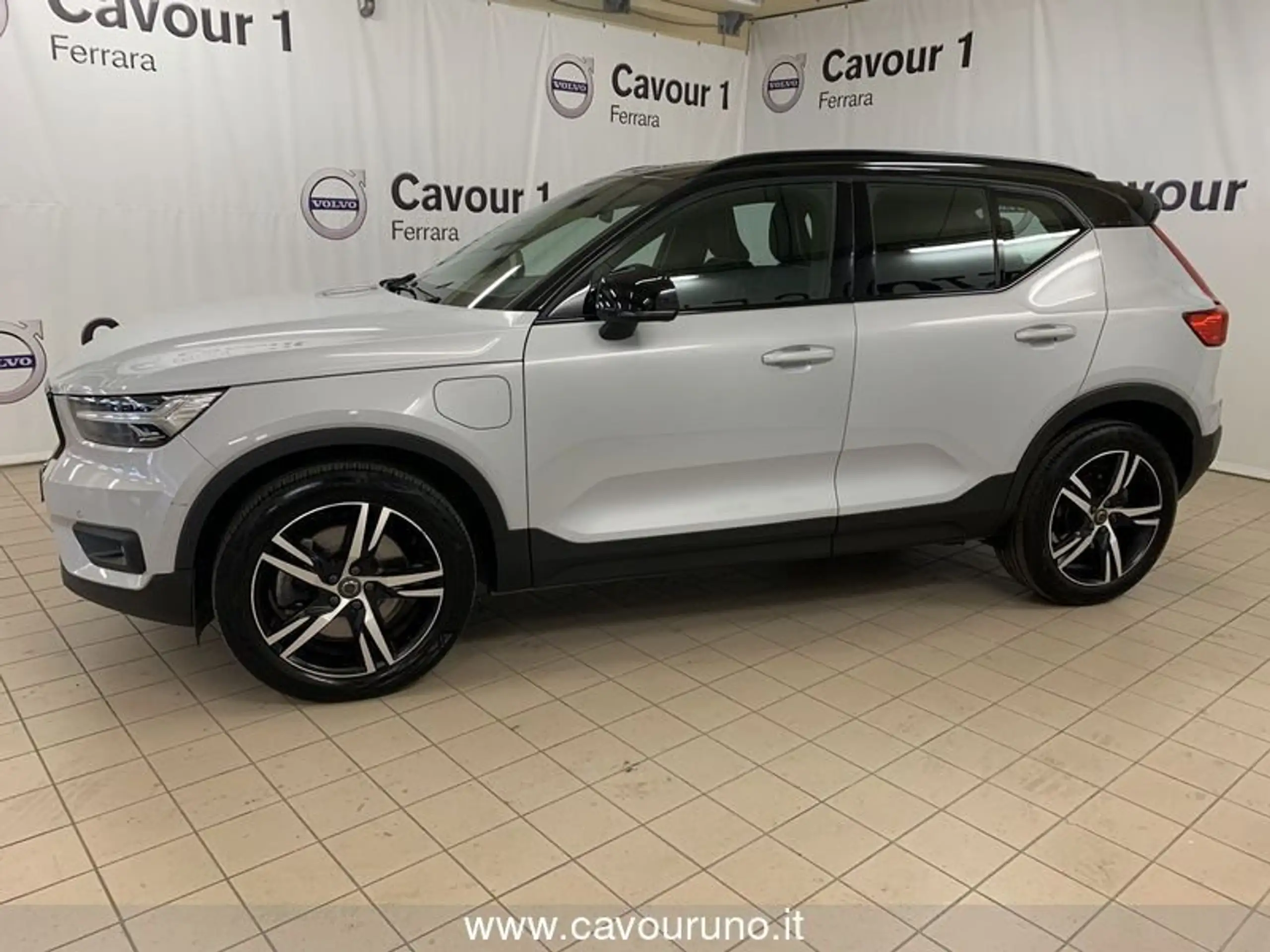 Volvo - XC40