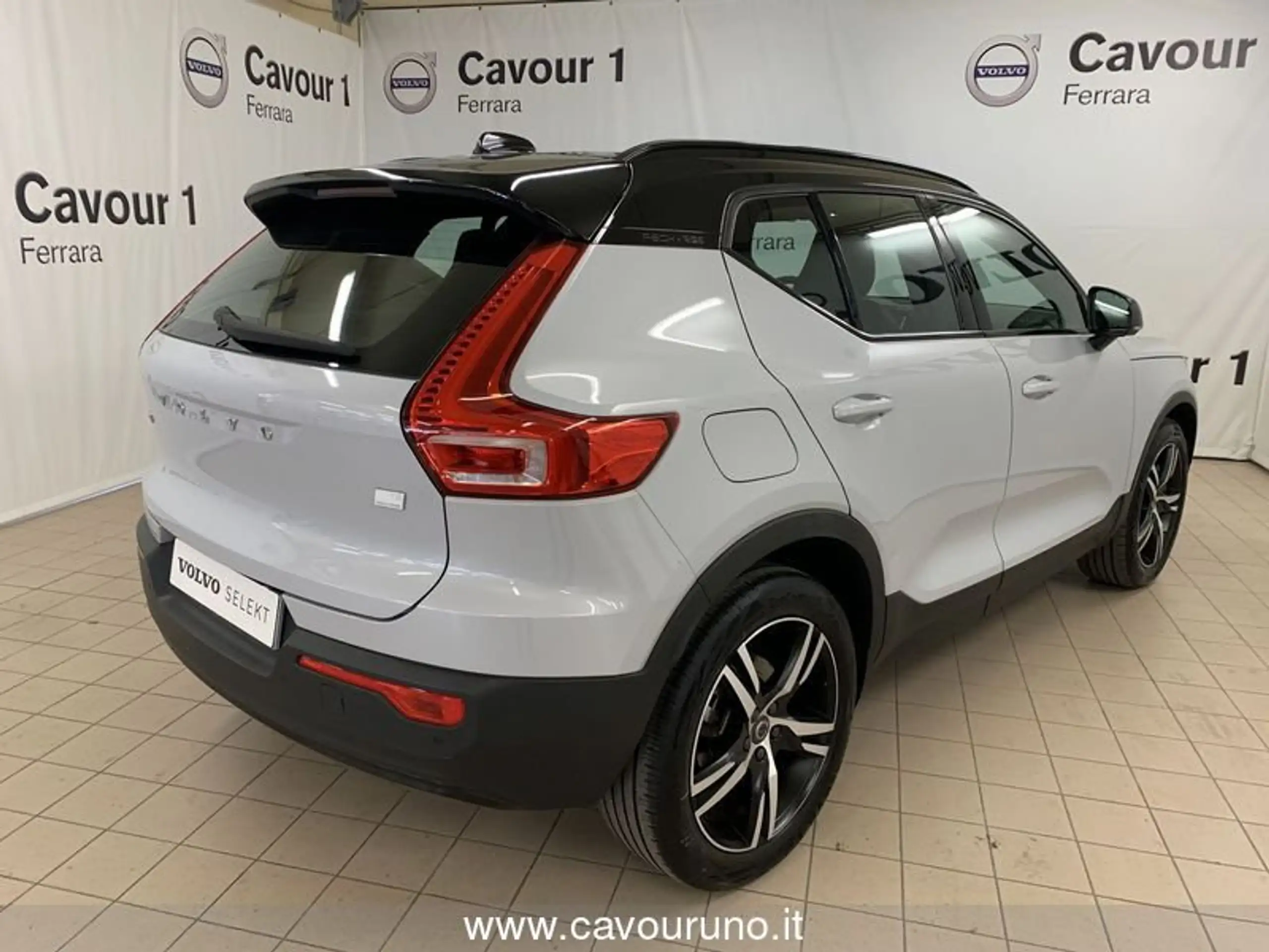 Volvo - XC40