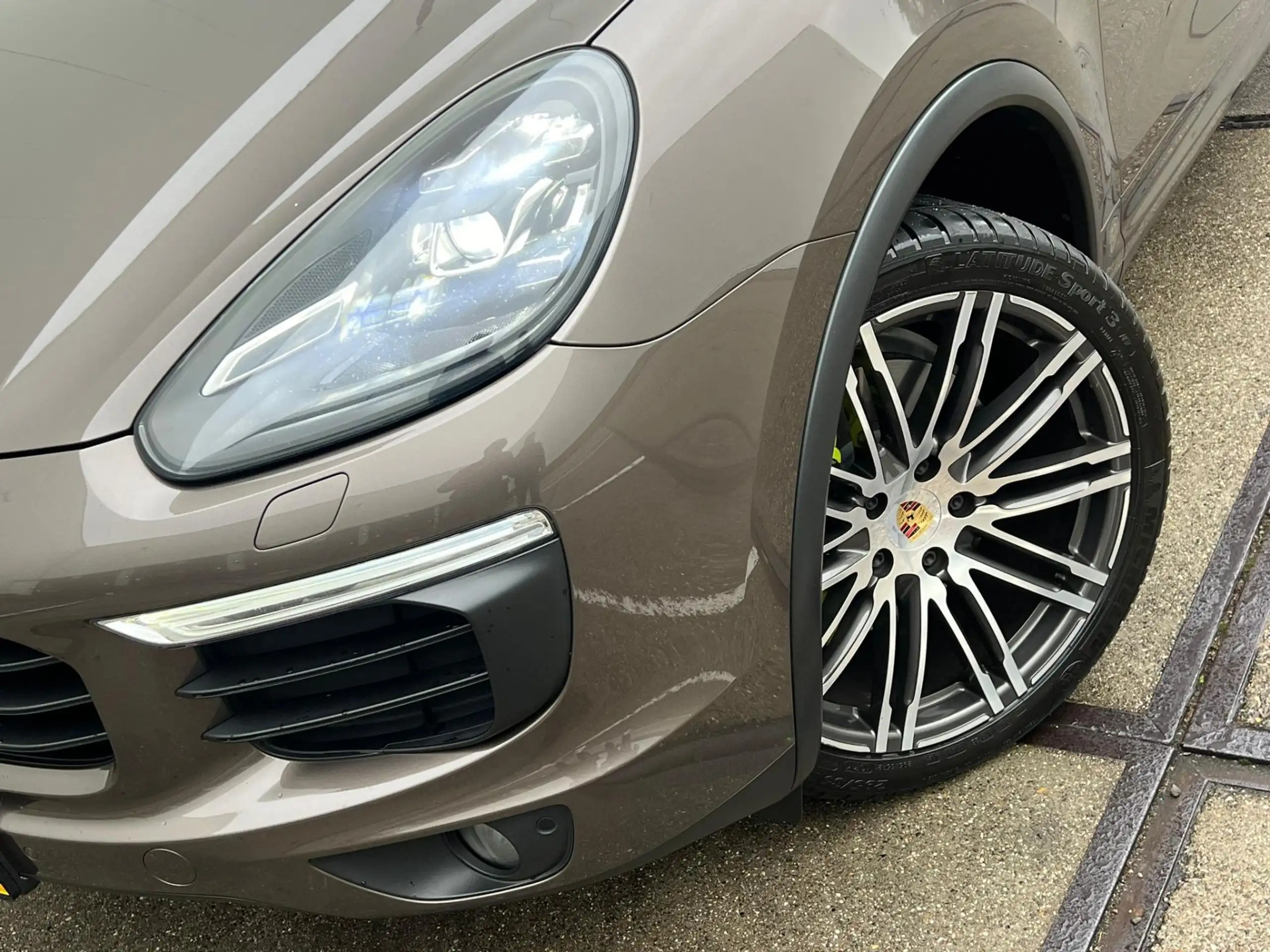 Porsche - Cayenne