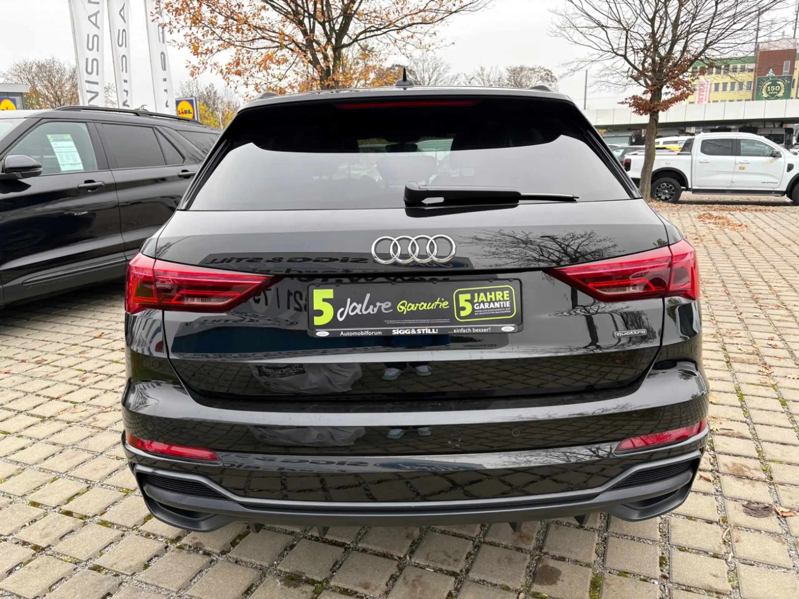 Audi - Q3