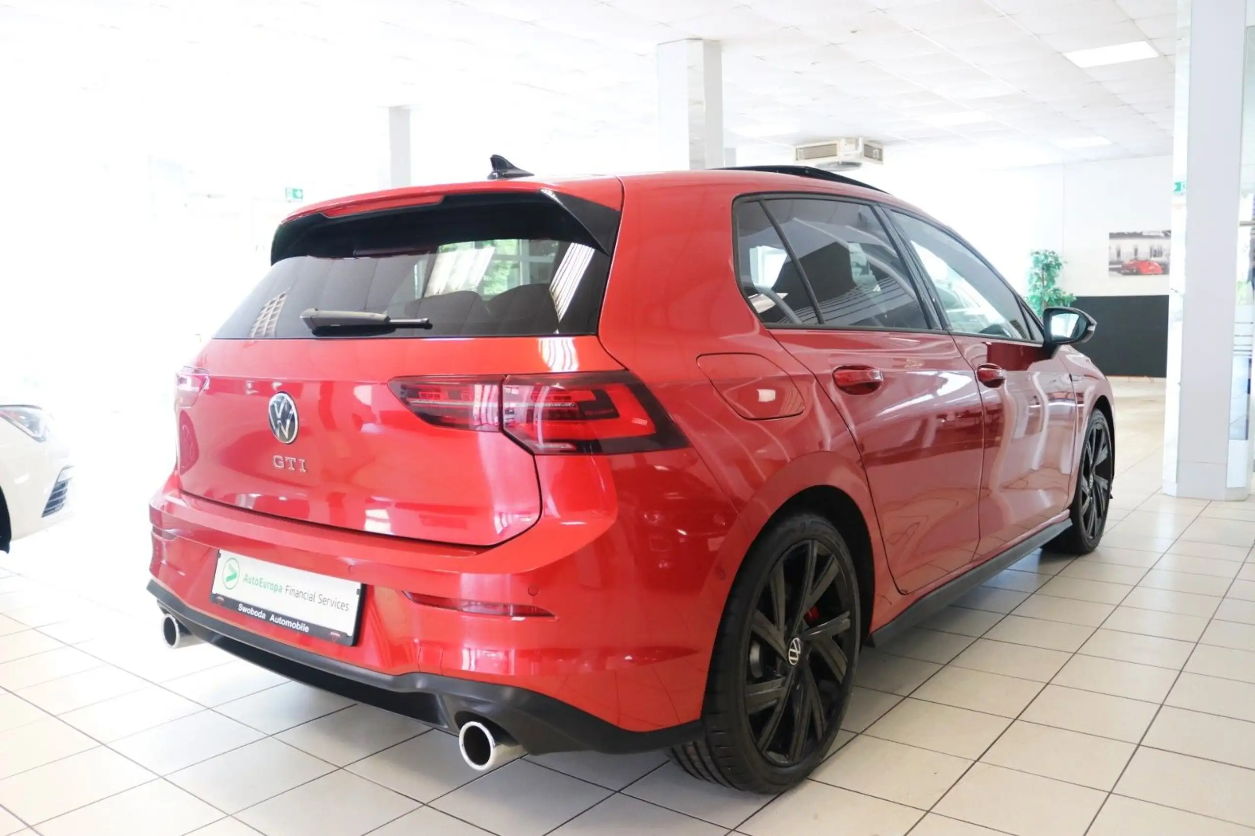 Volkswagen - Golf