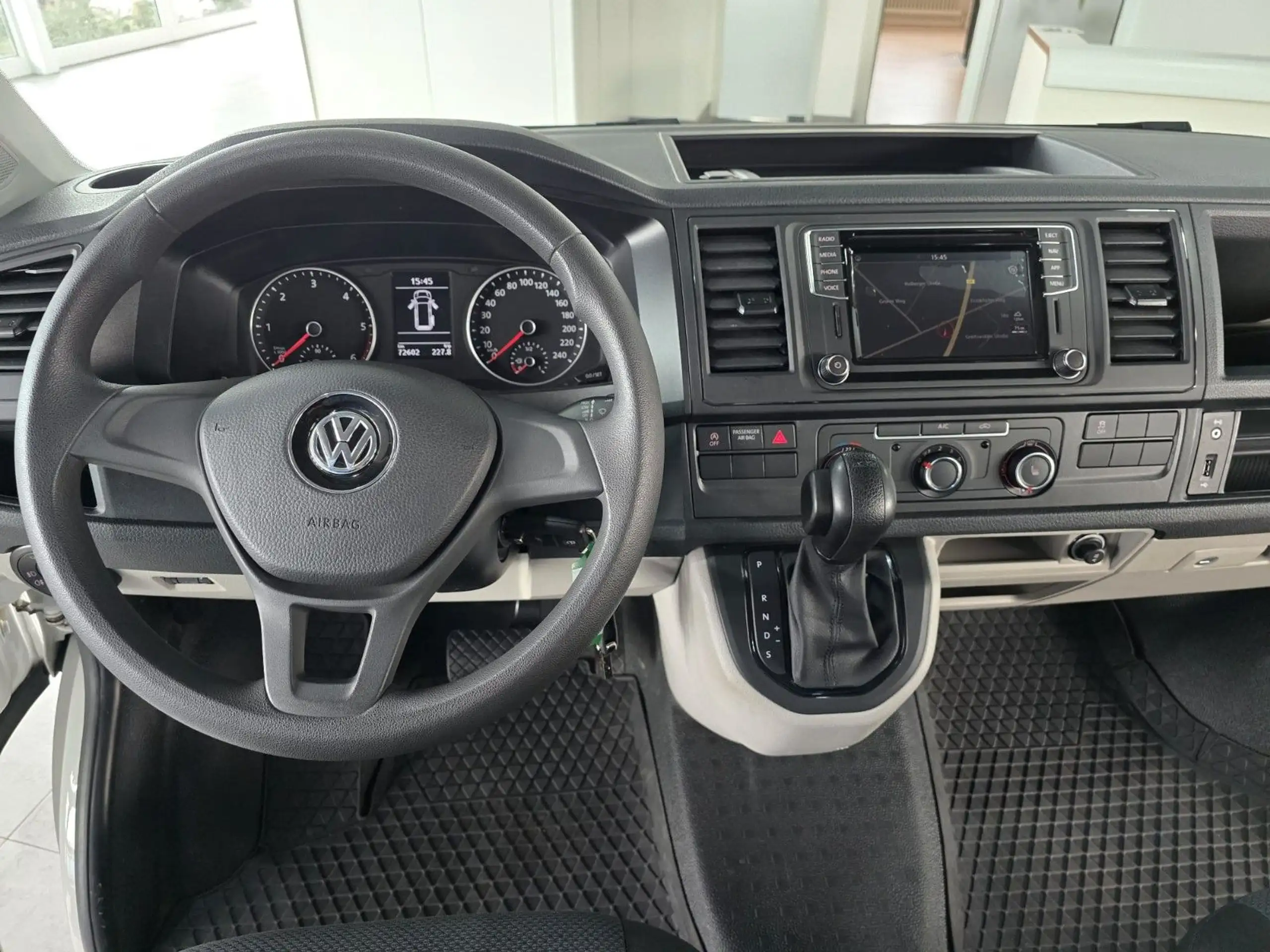 Volkswagen - T6 Transporter