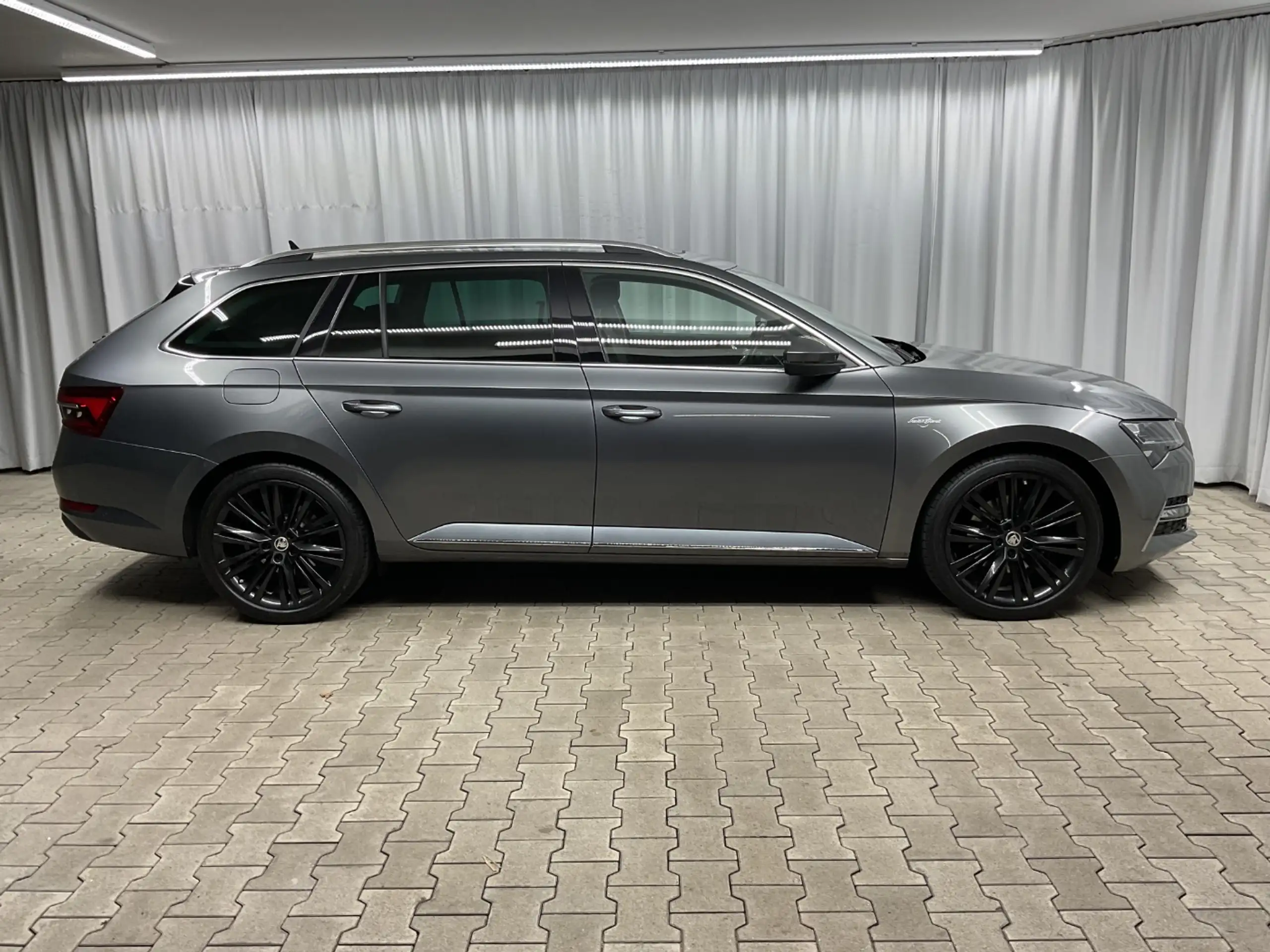 Skoda - Superb