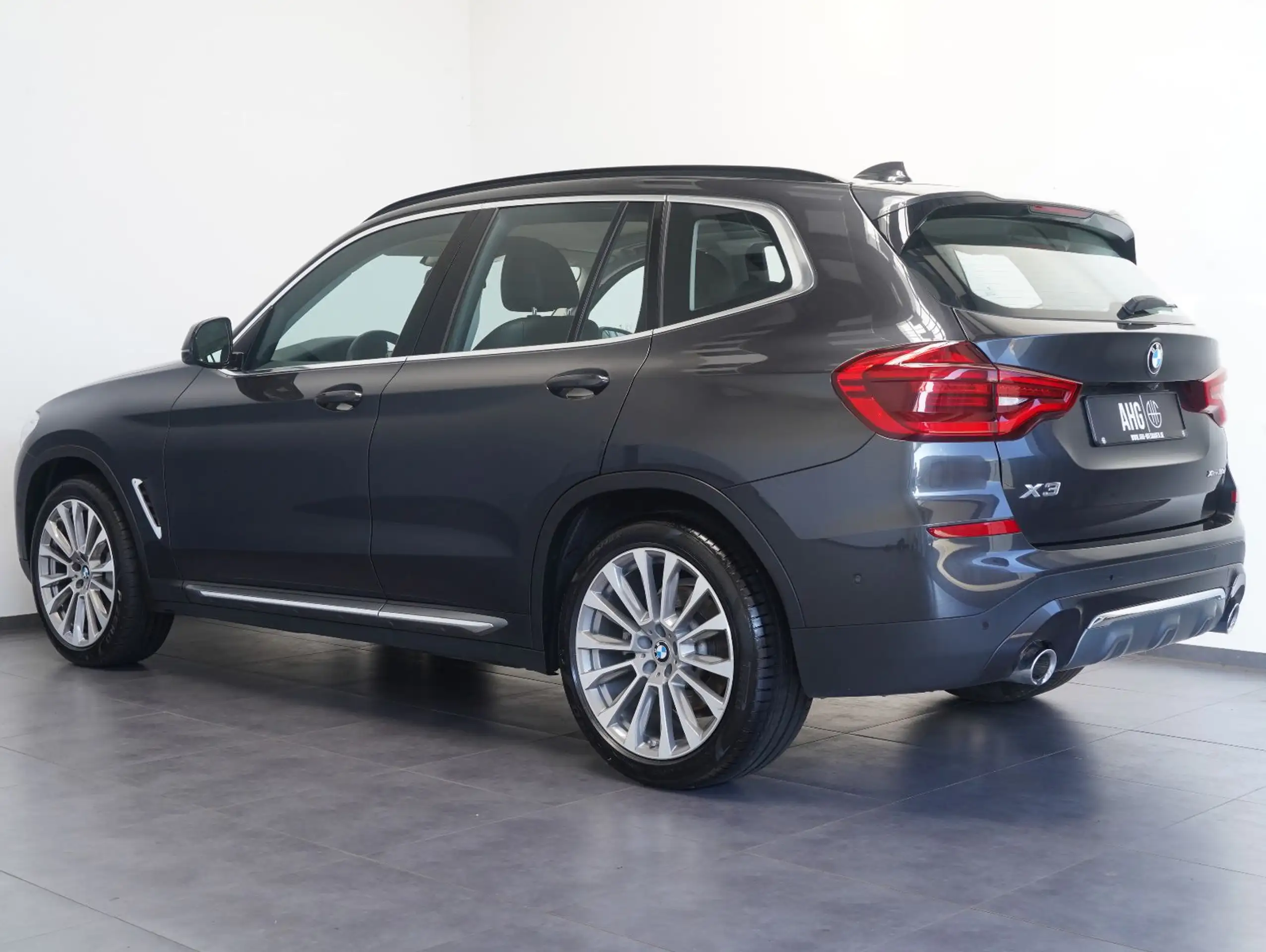 BMW - X3